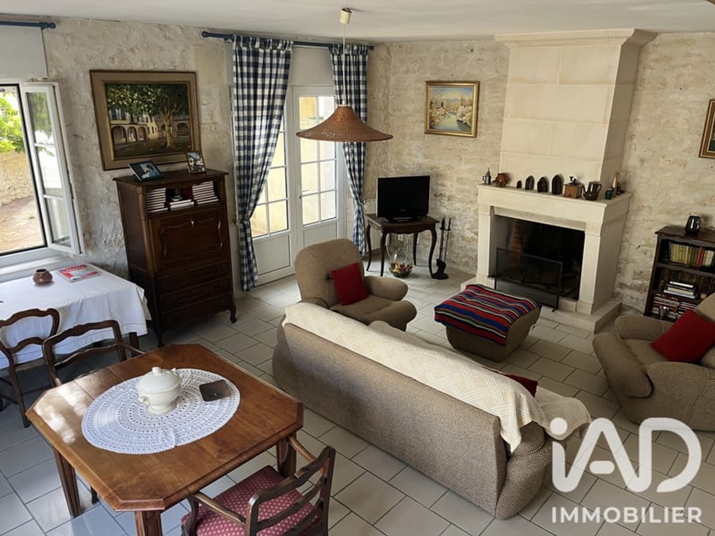 Maison à vendre - 7 pièces - 167m2 - Saint-Romain-De-B... (17600)