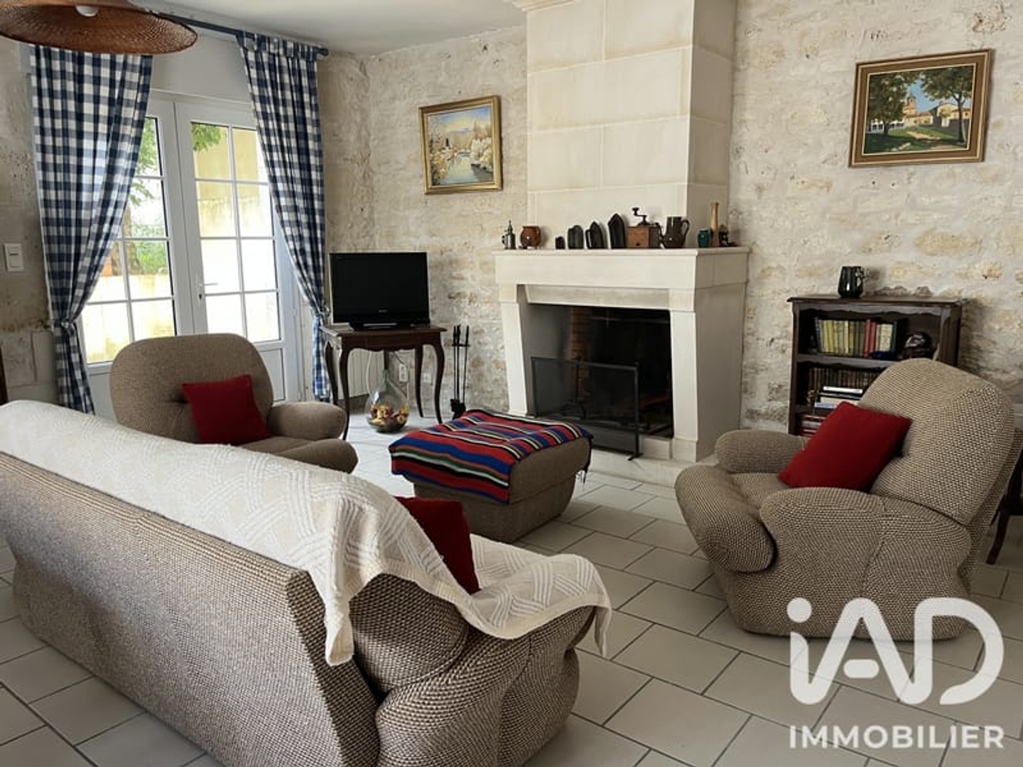 Maison à vendre - 7 pièces - 167m2 - Saint-Romain-De-B... (17600)