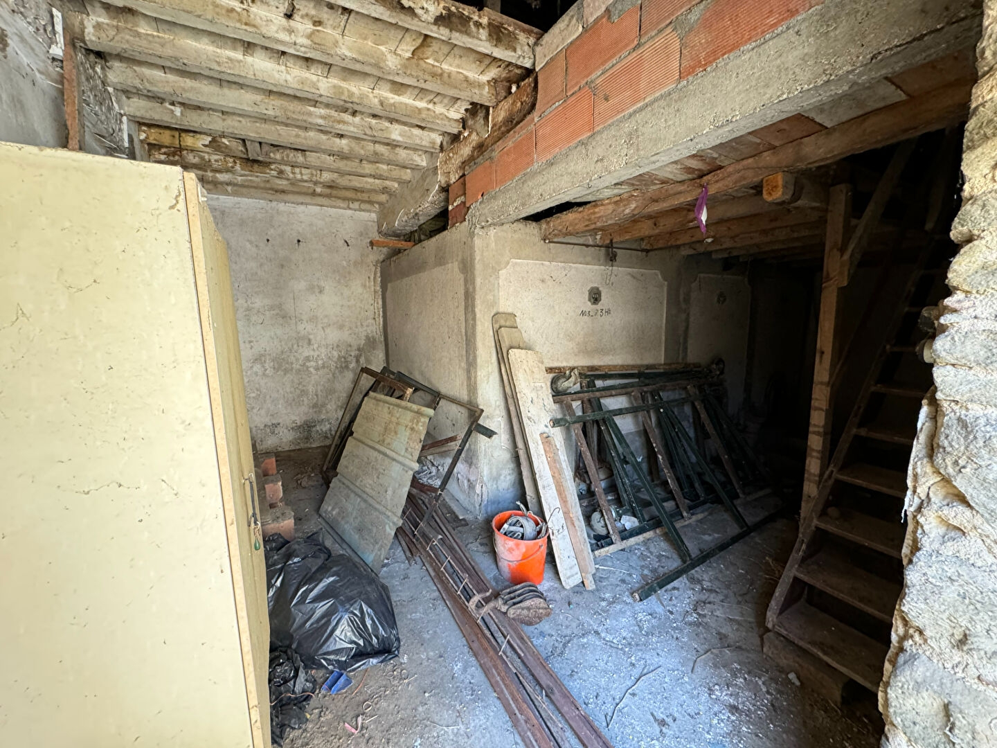 Maison à vendre - 2 pièces - 235m2 - Pieusse (11300)