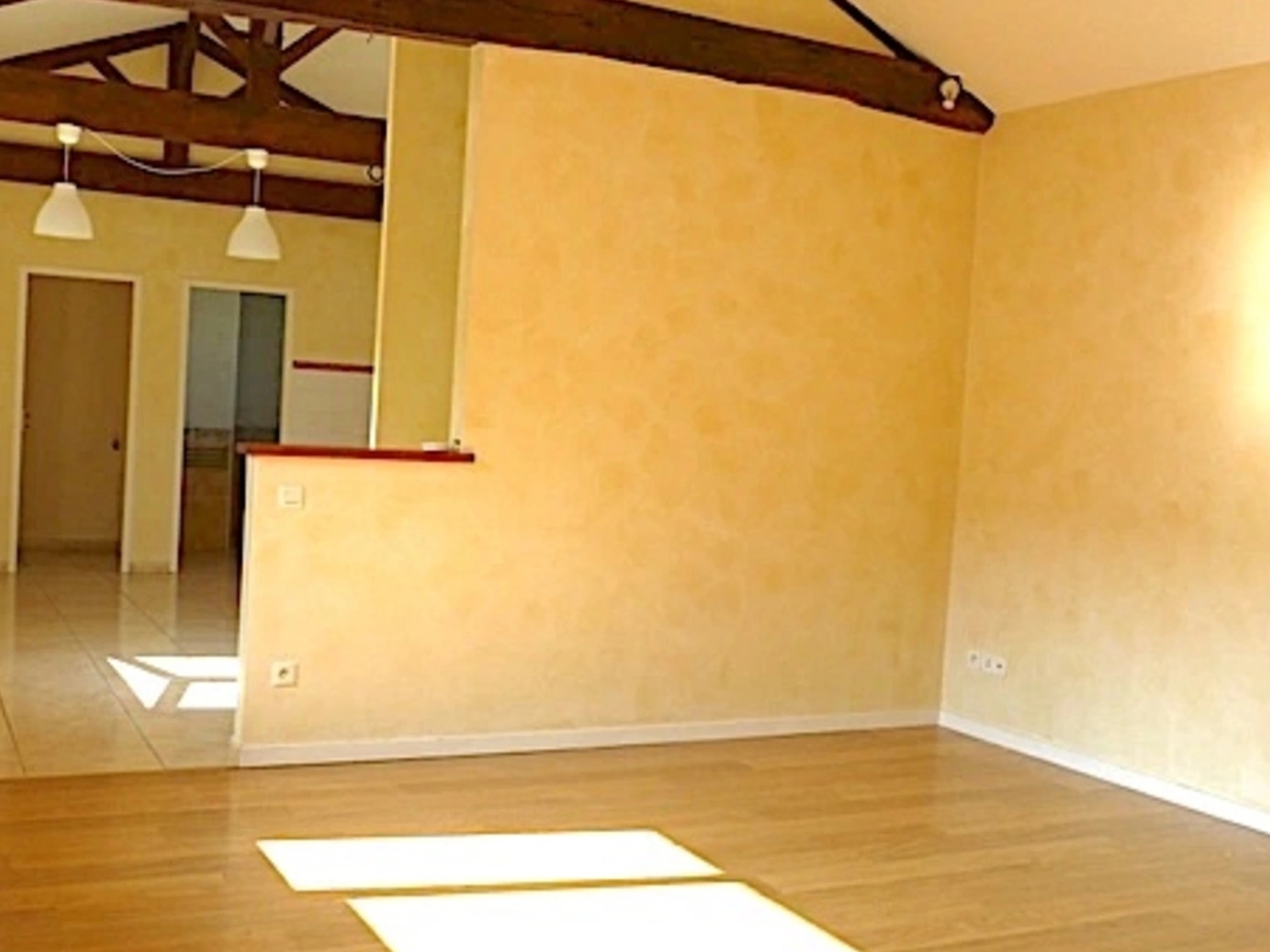 Appartement à vendre - 4 pièces - 120m2 - Aire-Sur-L'adour (40800)
