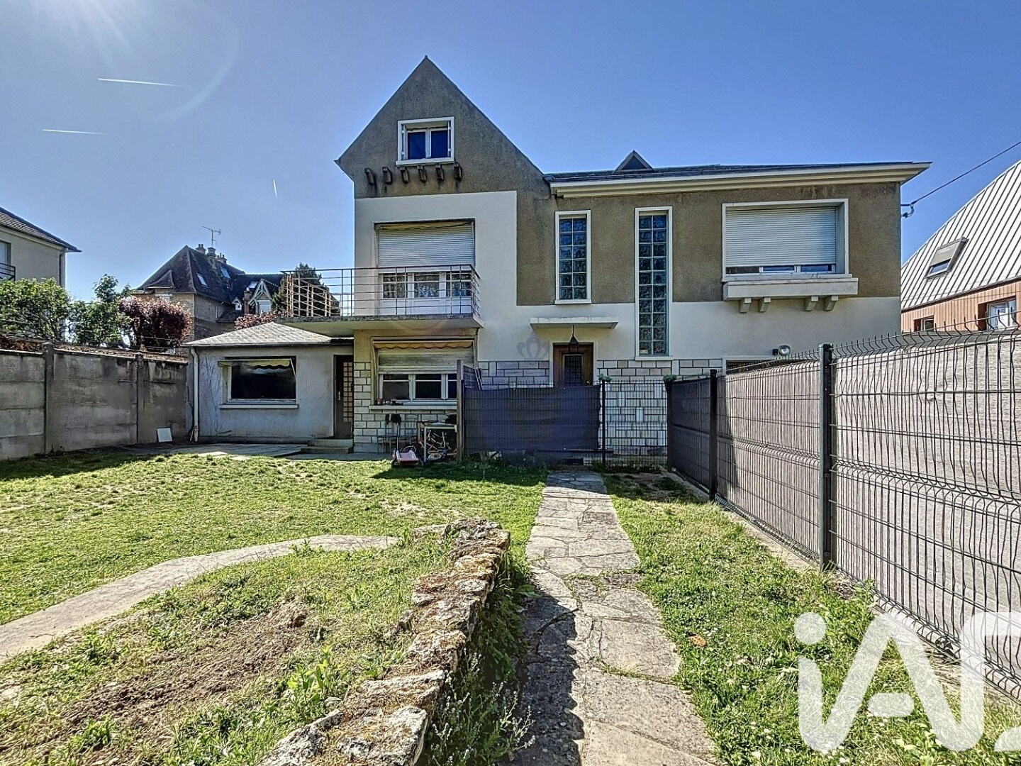 Immeuble à vendre - 228m2 - Melun (77000)