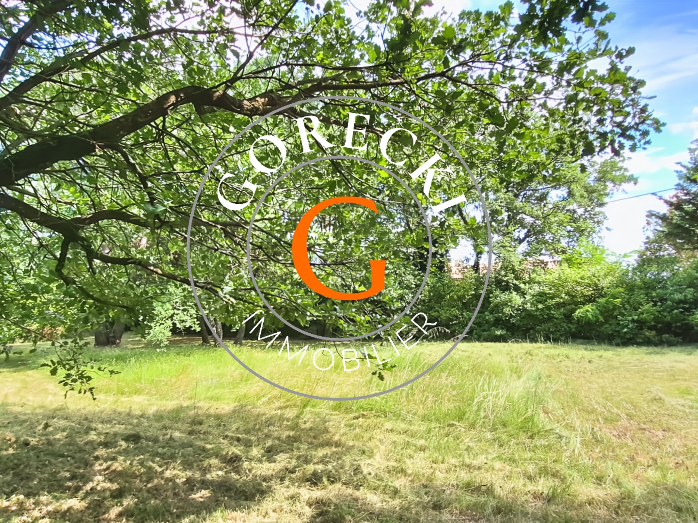 À vendre, magnifique terrain à bâtir de 1 011 m2 proche d'Uzès
