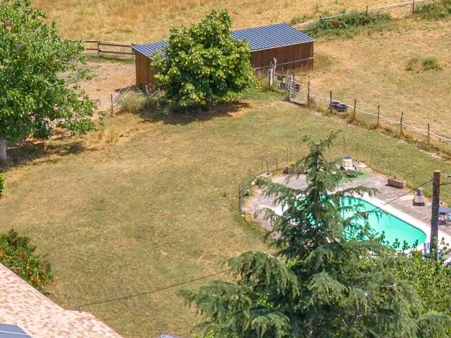 Maison avec dépendance 5 pièces 210 m²