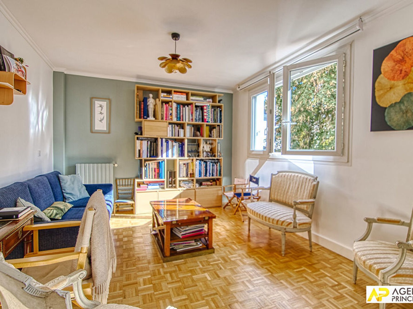 Versailles Saint-Louis Appartement 4 pièces de 86m² carrez situé au 1er étage avec ascenseur
