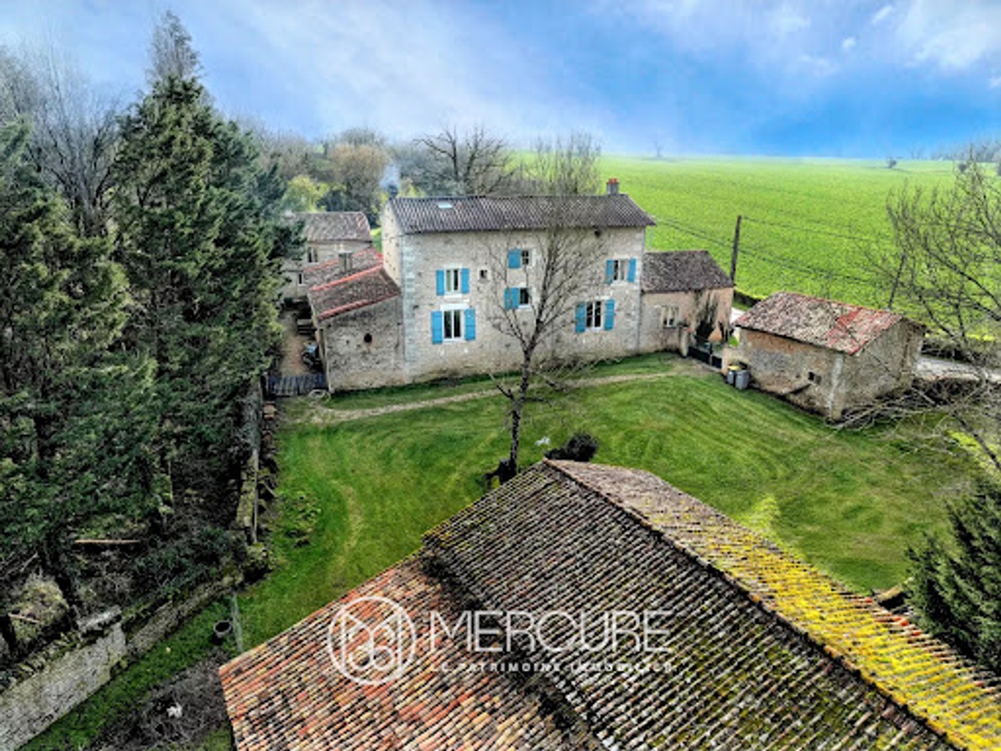 Maison à vendre - 8 pièces - 211m2 - Saint-Maixent-L'é... (79400)