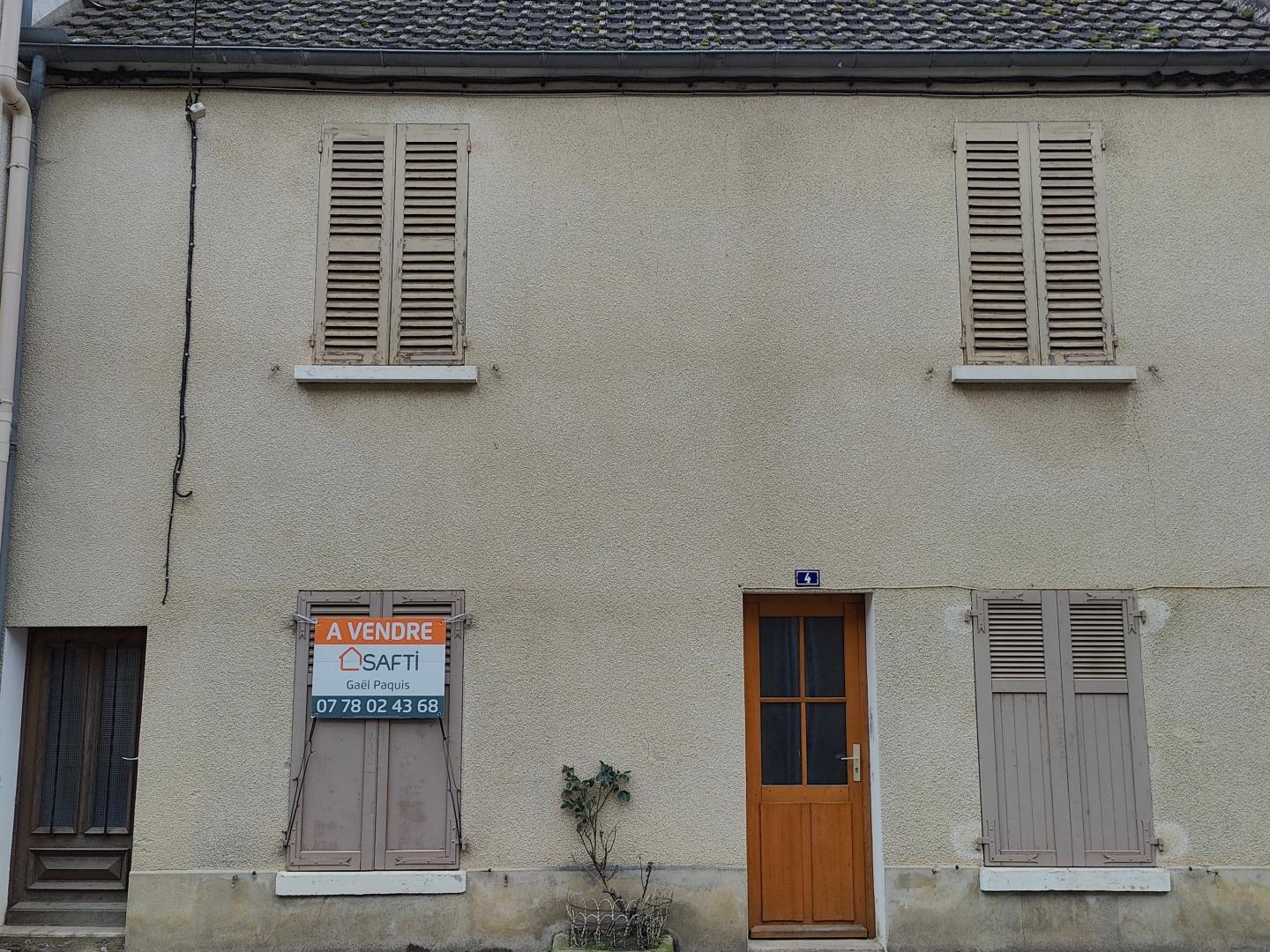 Jolie maison de village à faire revivre...