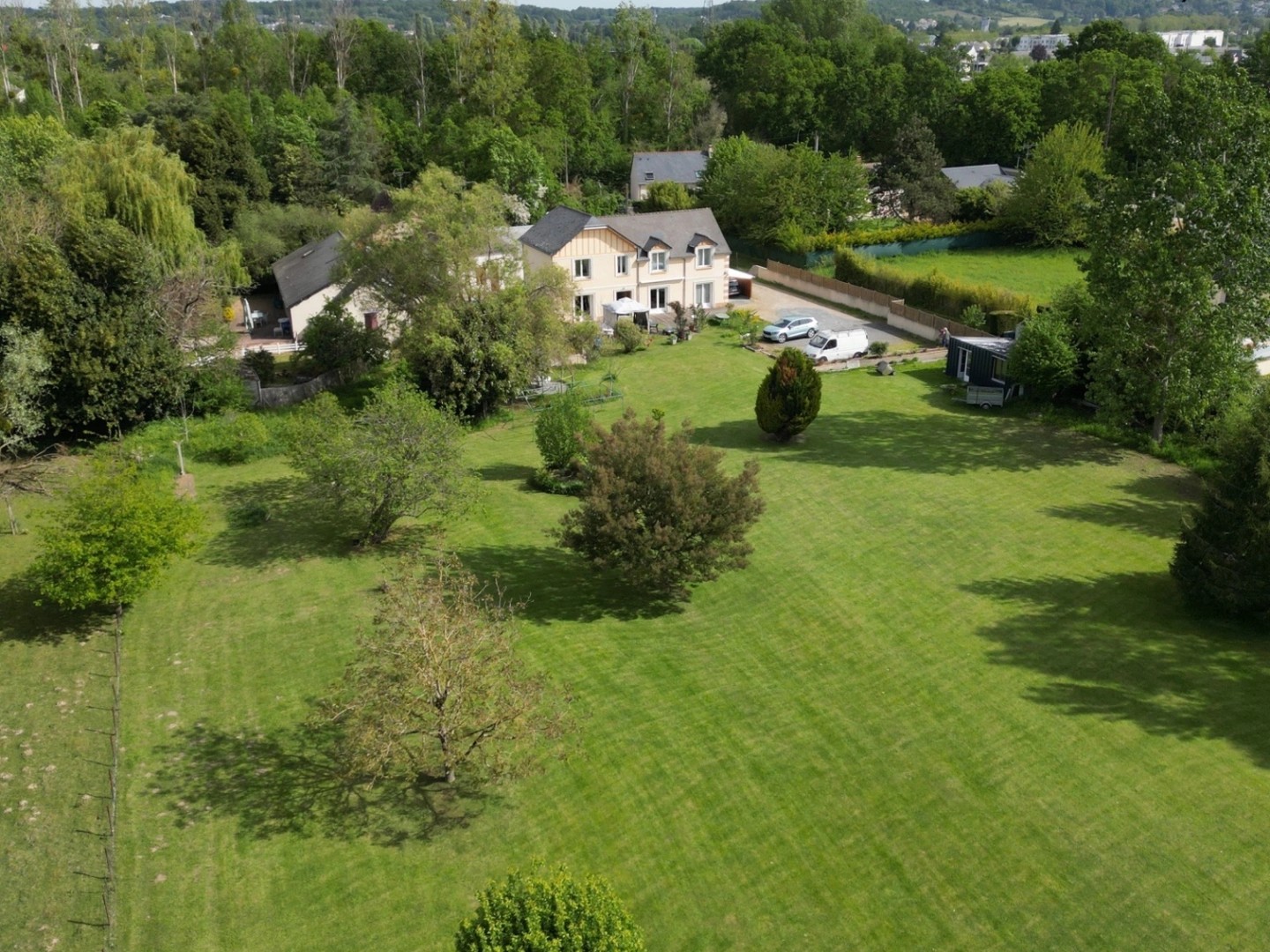 🏡 Maison familiale de caractère 190 m2 - 5 chambres - Environnement calme - Proche centre de La Flèche