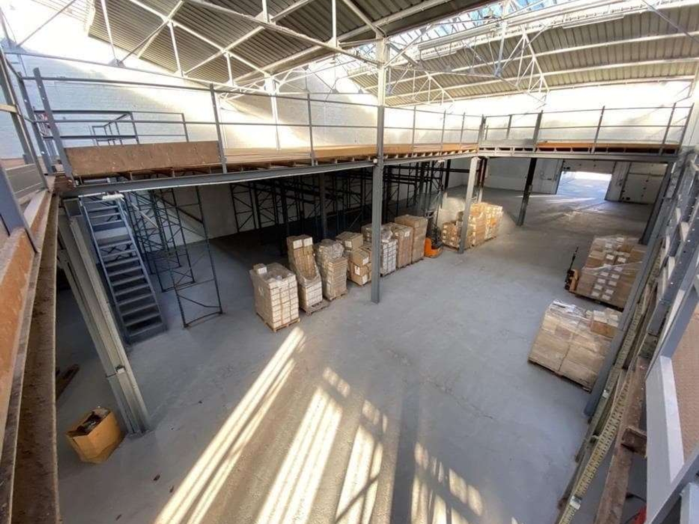 À vendre local industriel 2485m² à Argenteuil