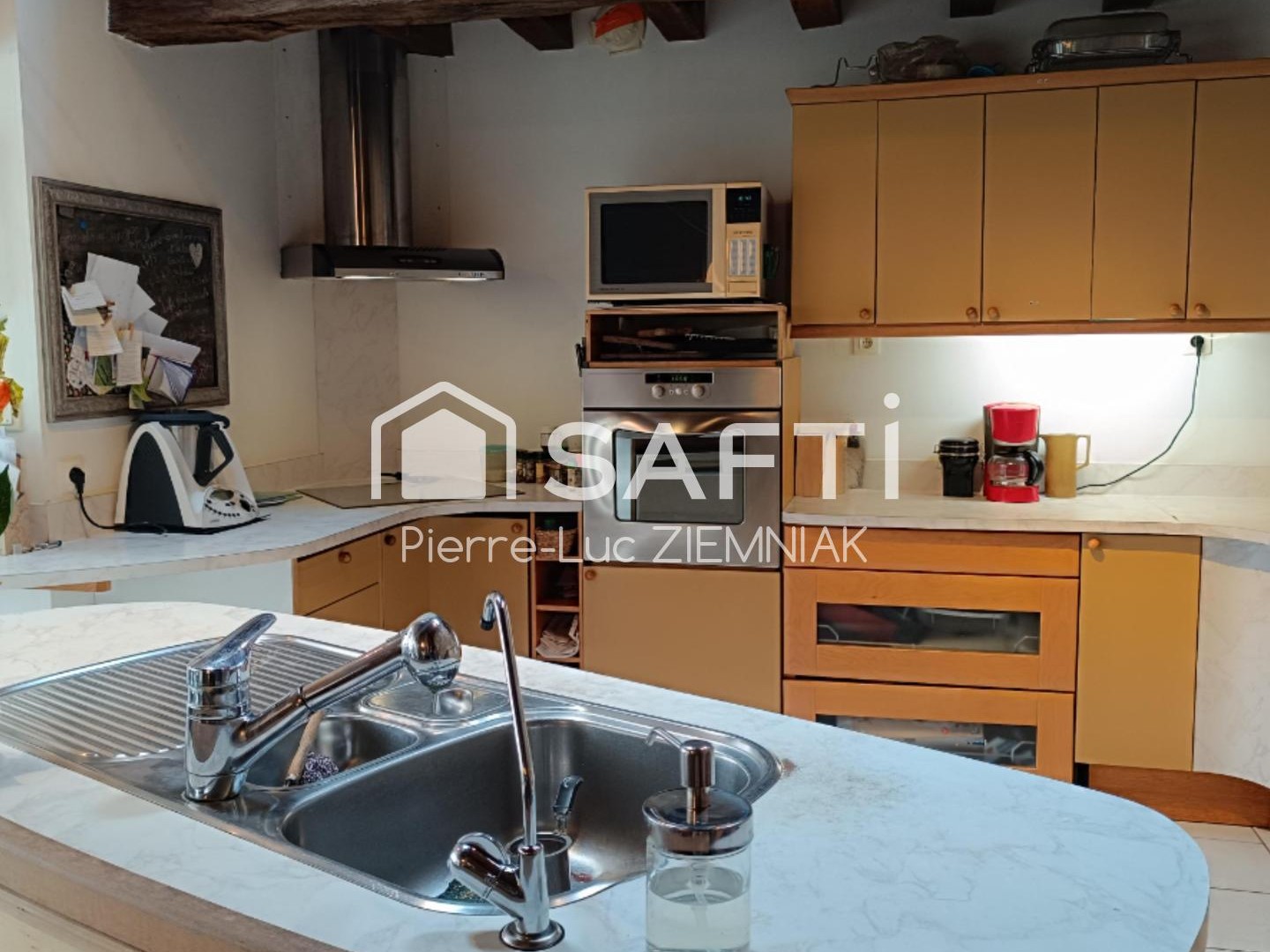 Maison familiale avec 5 chambres + revenu locatif