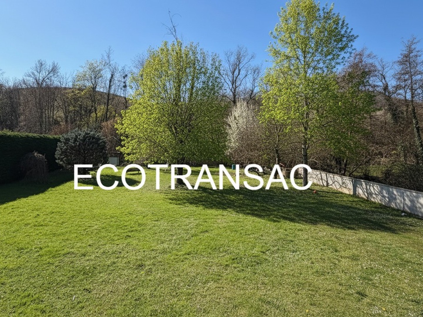 MAISON FAMILIALE SUR DEUX NIVEAUX – 250 M² – TERRAIN 2 300 M² – DPE B