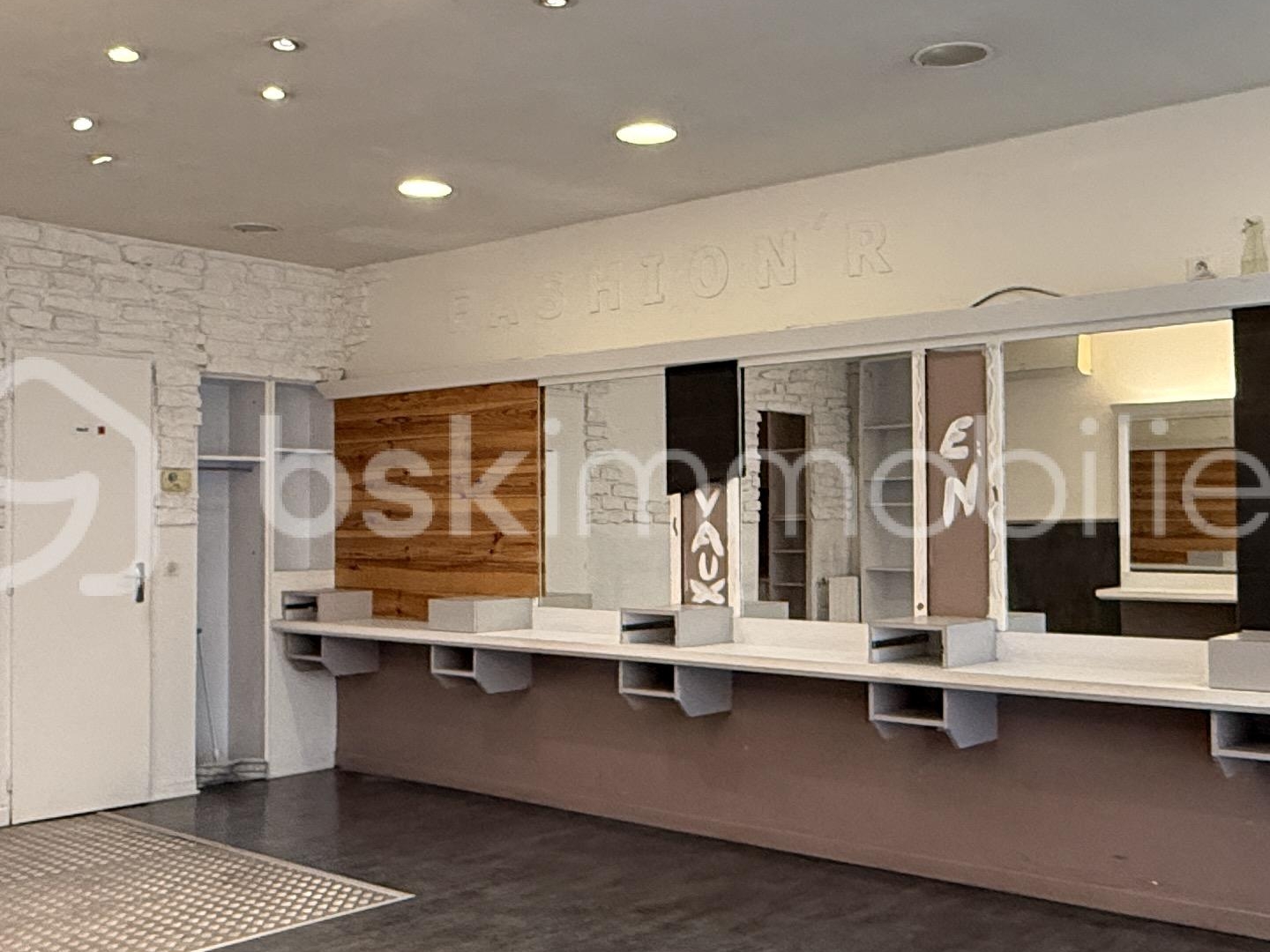 Magasin à vendre - 1 pièce - 41m2 - Romans-Sur-Isère (26100)