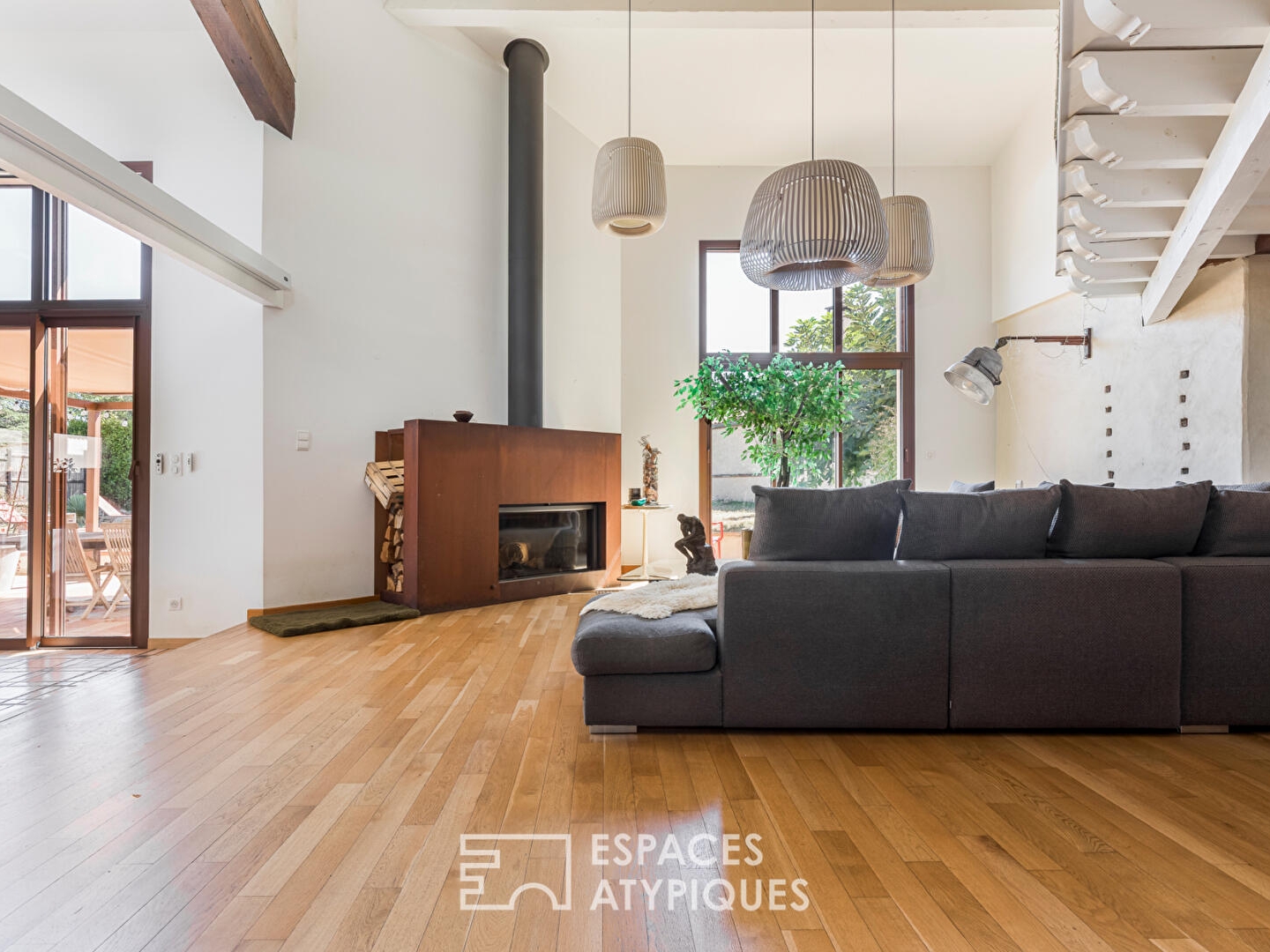 Maison de ville XIXe rénovée avec piscine et garage