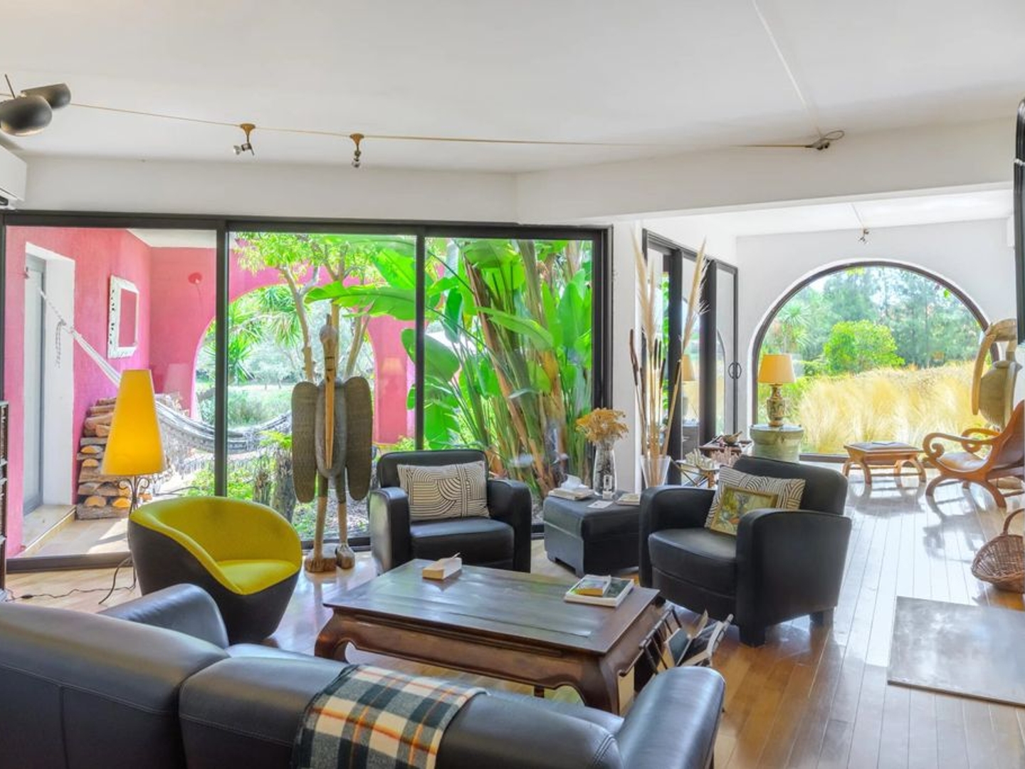 Maison à vendre - 11 pièces - 500m2 - La Londe-Les-Maures (83250)