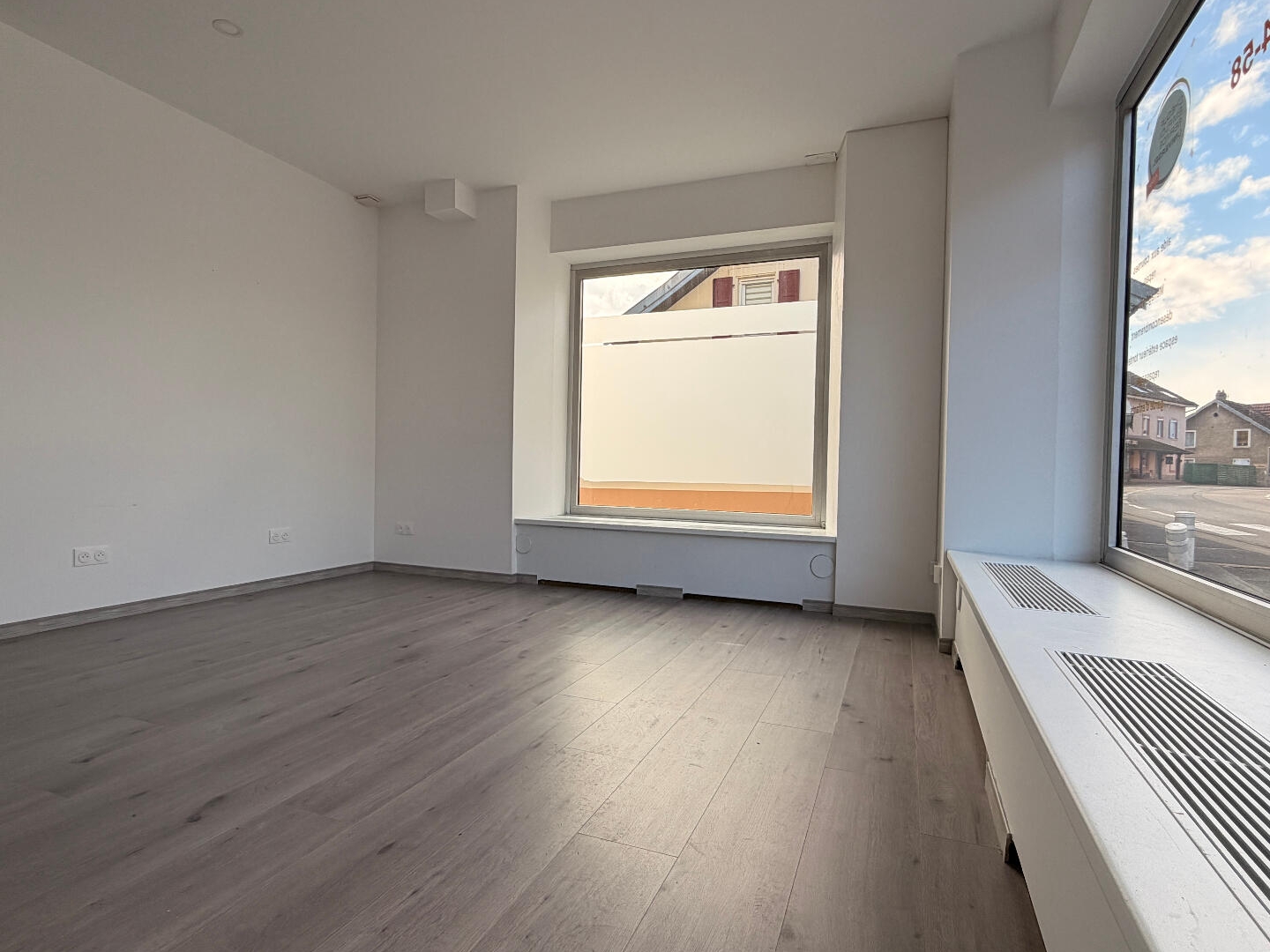 Locaux à vendre - 3 pièces - 73m2 - Mandeure (25350)