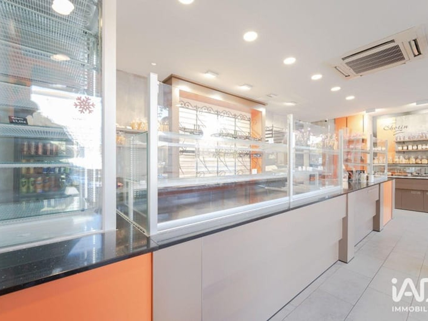 Immeuble commercial 289 m²