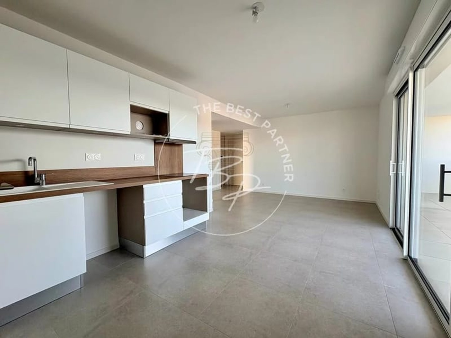 T3 lumineux avec grand balcon et cuisine ouverte à Sauvian