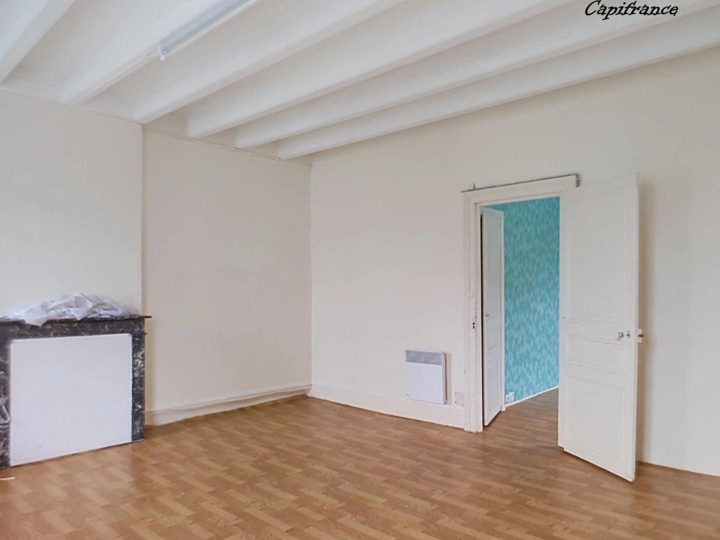 Local 7 pièces 231 m²