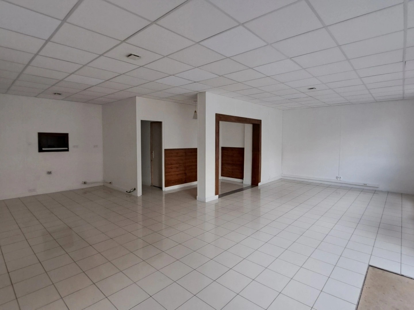 Commerce 2 pièces 62 m²