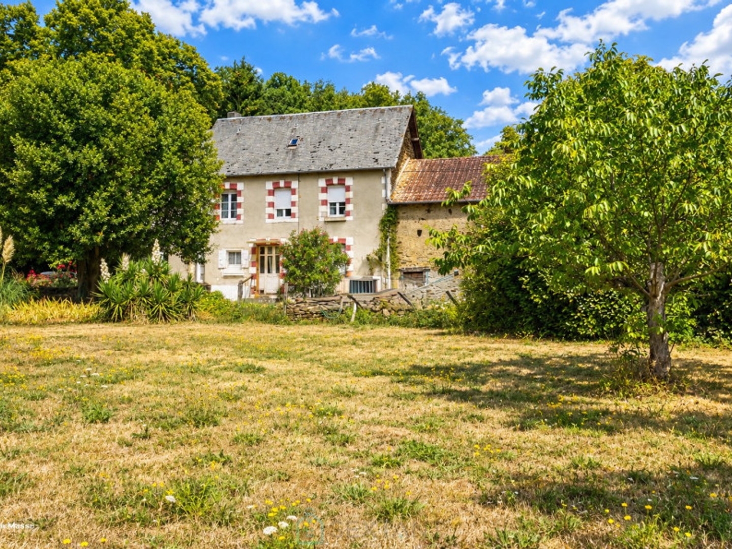 Maison à vendre - 6 pièces - 100000m2 - Saint-Jory-De-Cha... (24800)