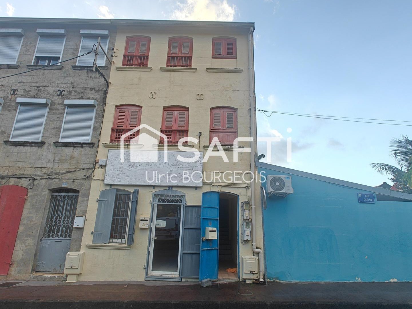 Immeuble de rapport avec commerces - Bourg Saint-Pierre