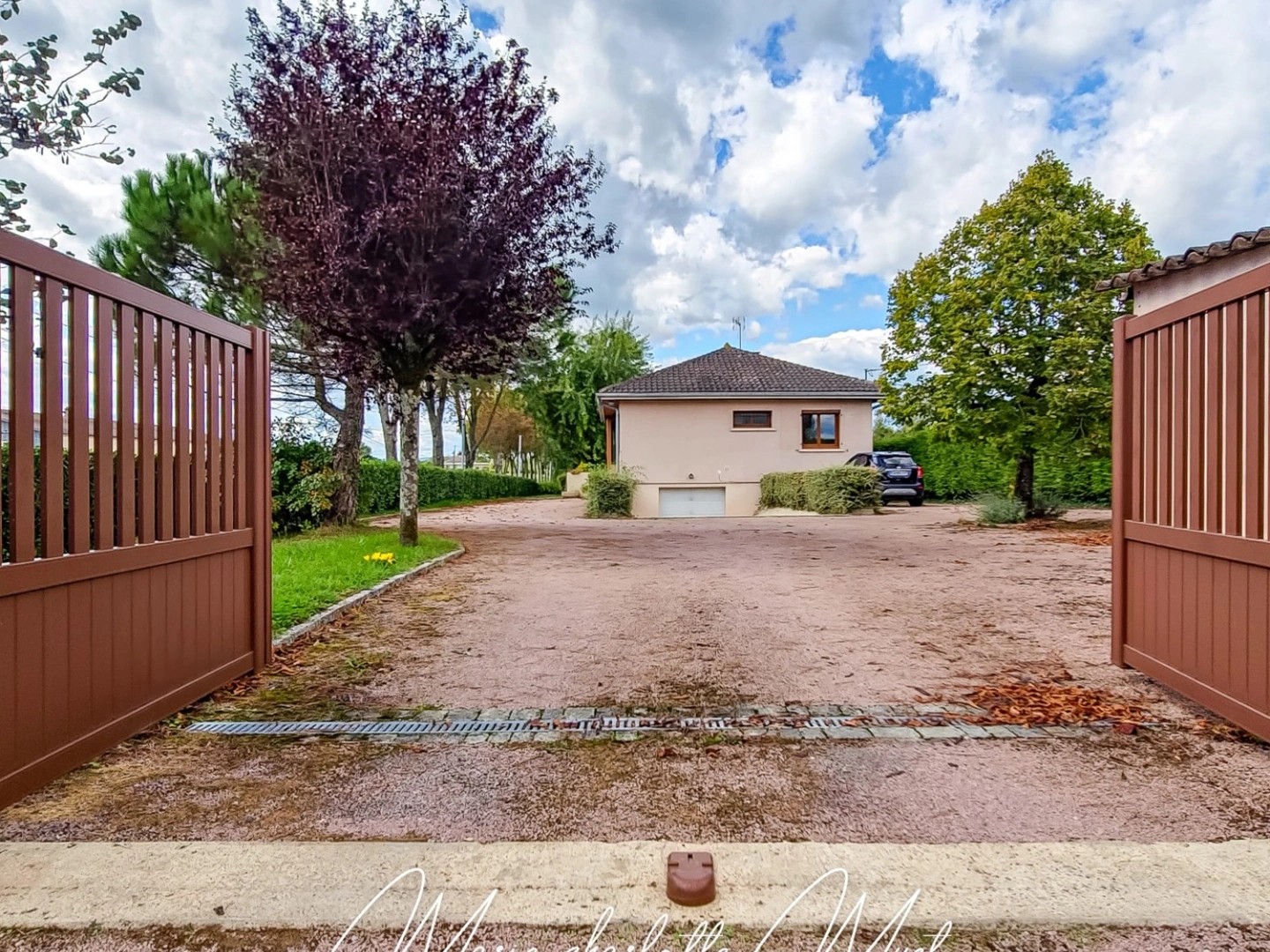 Maison à vendre - 5 pièces - 104m2 - Saint-Bénigne (01190)
