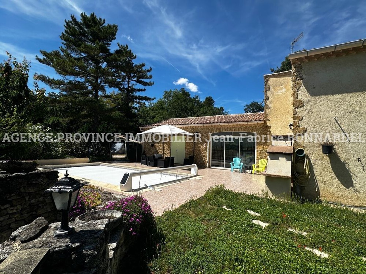 Maison à vendre - 4 pièces - 209m2 - Grignan (26230)