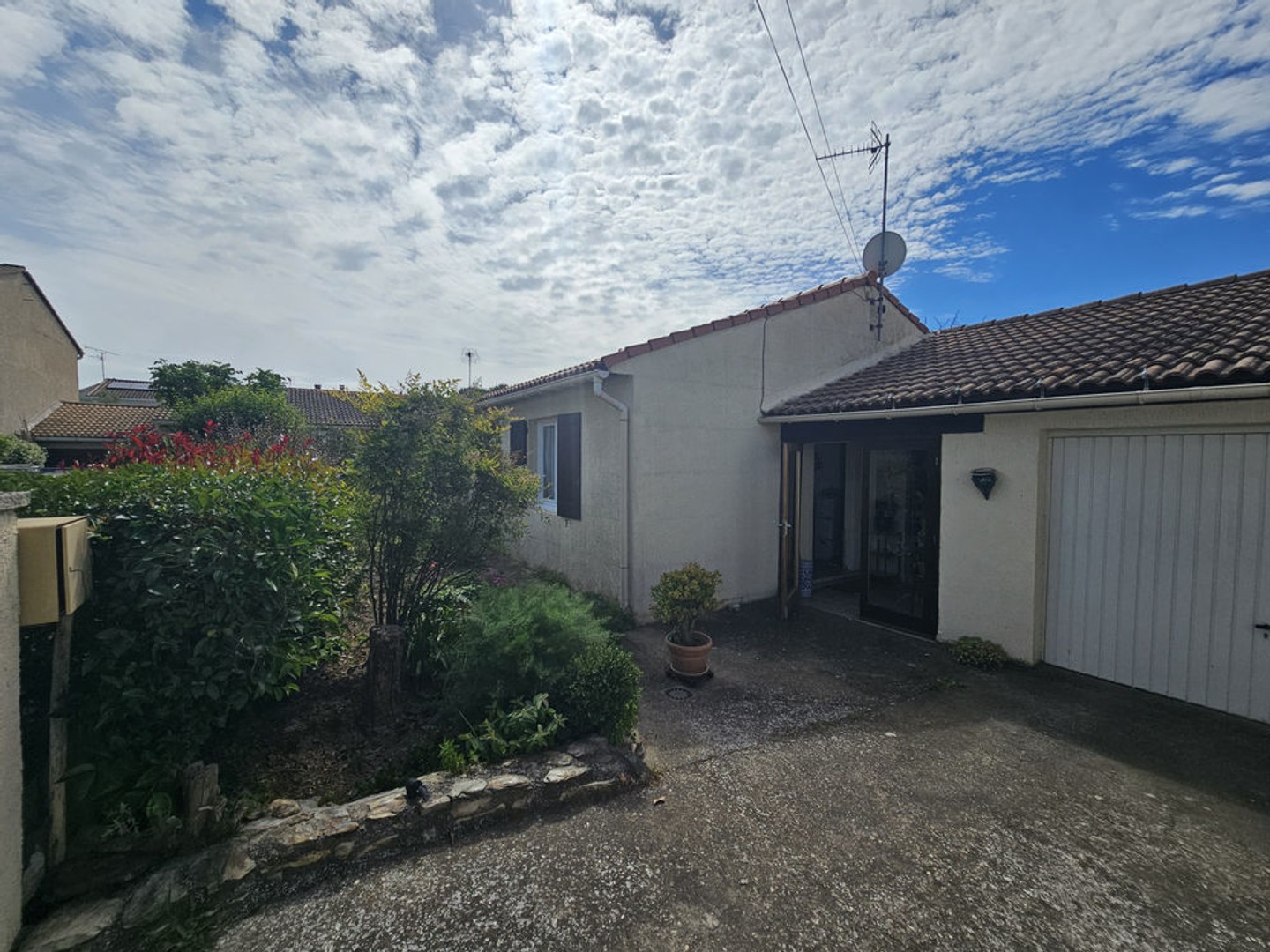VENTE EN VIAGER sans RENTE - MAISON PLAIN PIED 3 pièces - Marsillargues