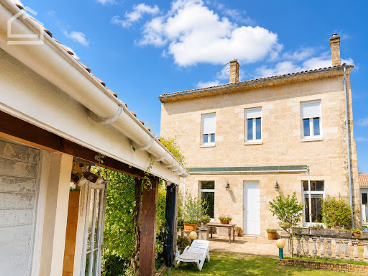 Maison 8 pièces 250 m²