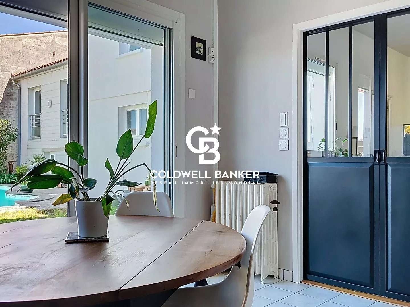 Maison 8 pièces 216 m²