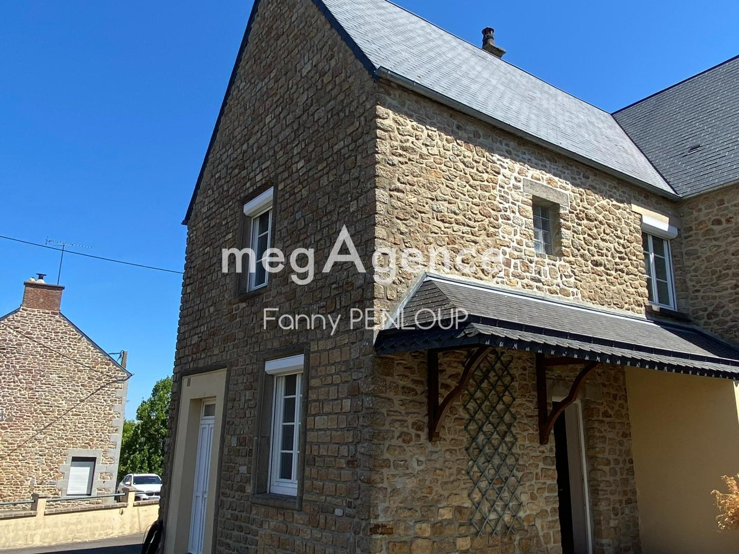 PONTAUBAULT - 50220 : Maison en pierres 3 chambres avec garages