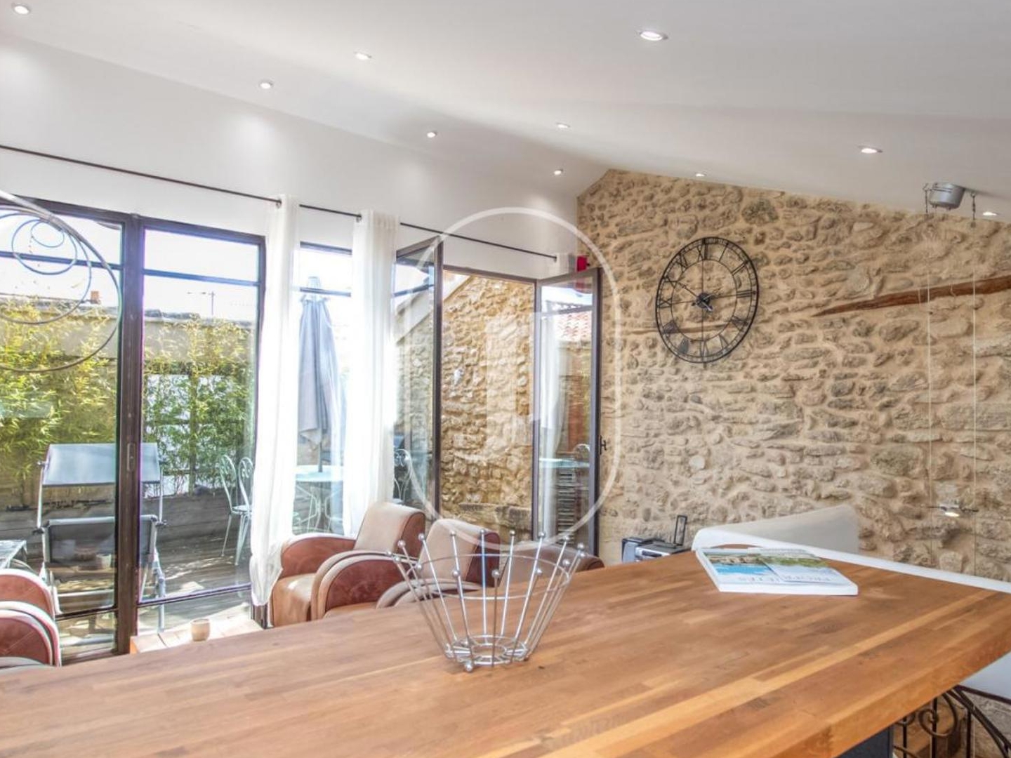 Maison à vendre - 6 pièces - 105m2 - Châteauneuf-Du-Pape (84230)