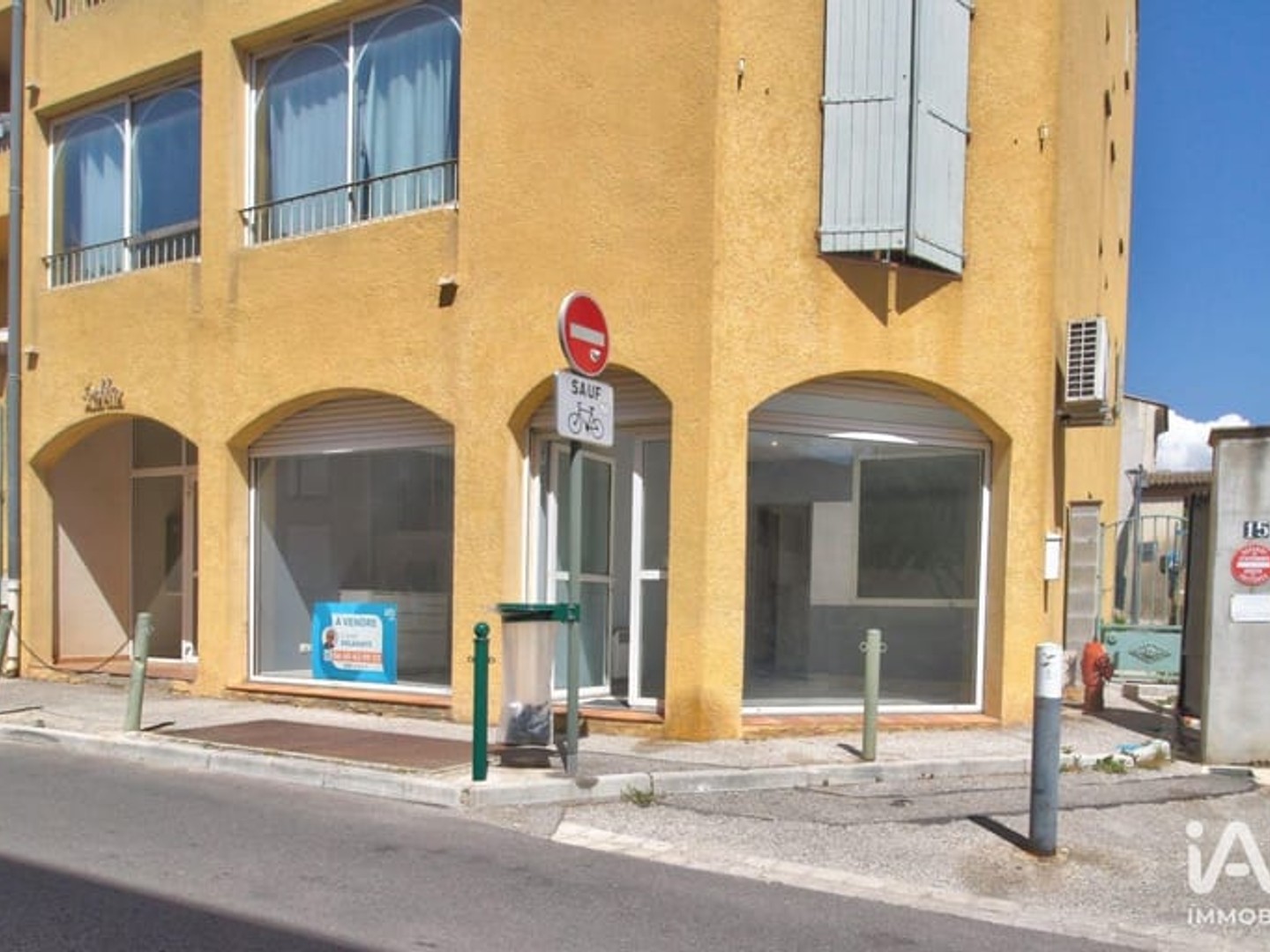 Immeuble commercial 43 m²