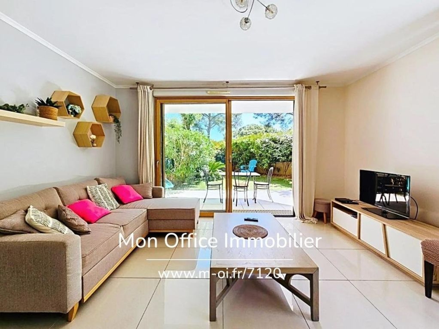 Appartement à vendre - 3 pièces - 62m2 - Cavalaire-Sur-Mer (83240)