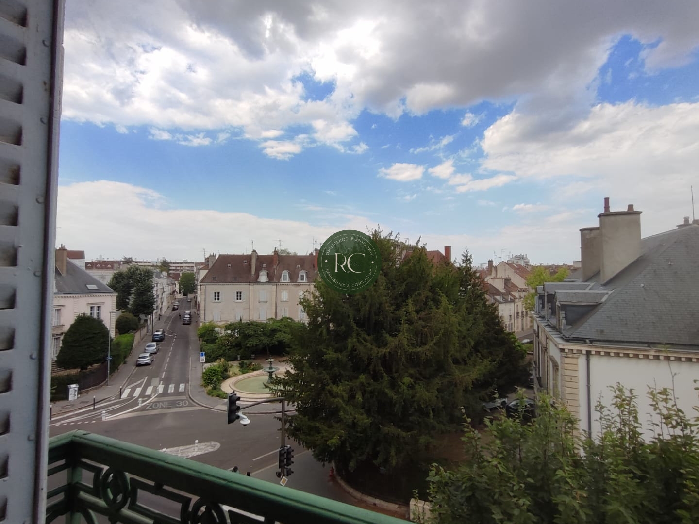 Appartement à vendre - 6 pièces - 111m2 - Dijon (21000)