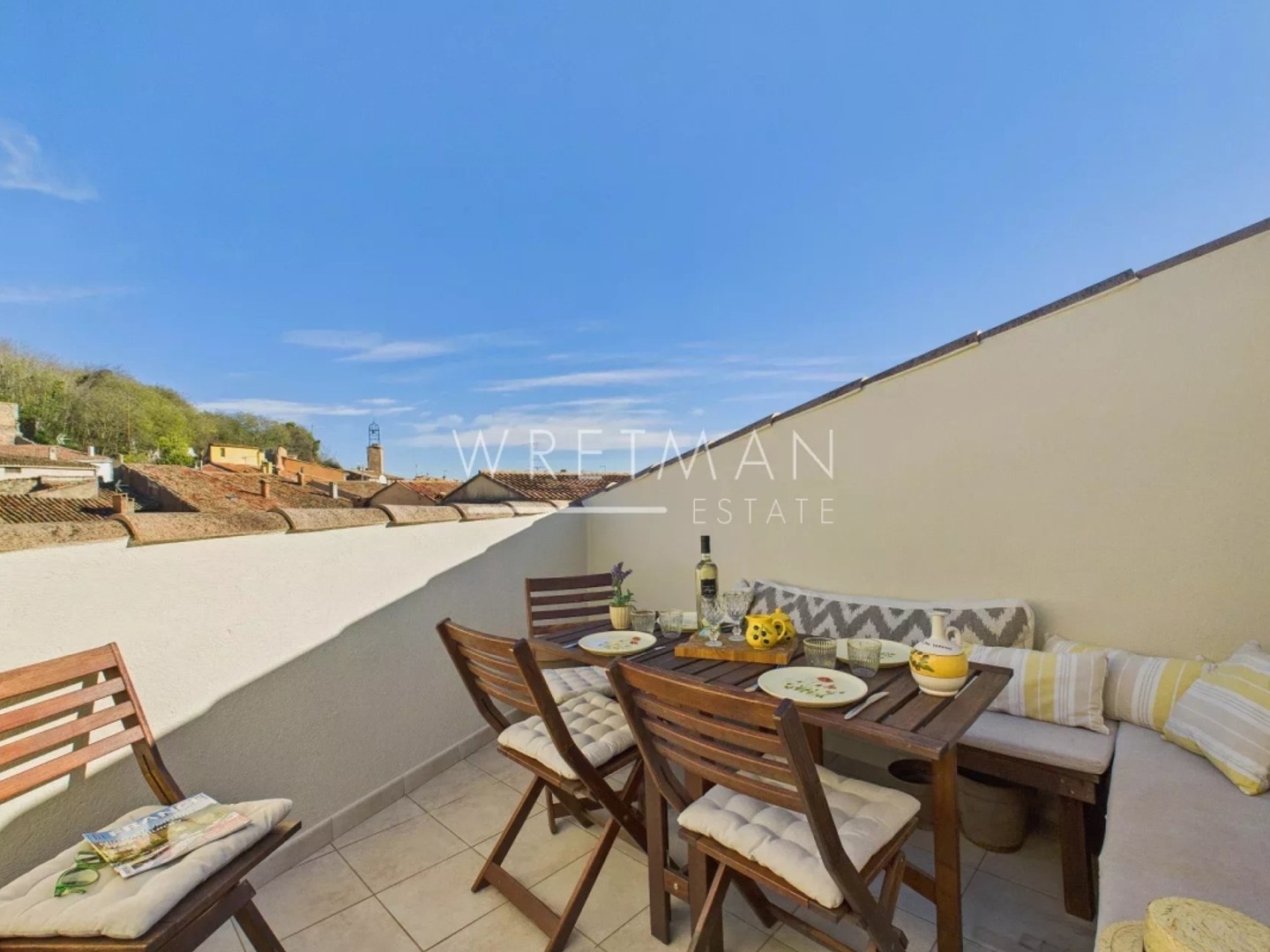Maison de village avec terrasse et cave - Le Luc