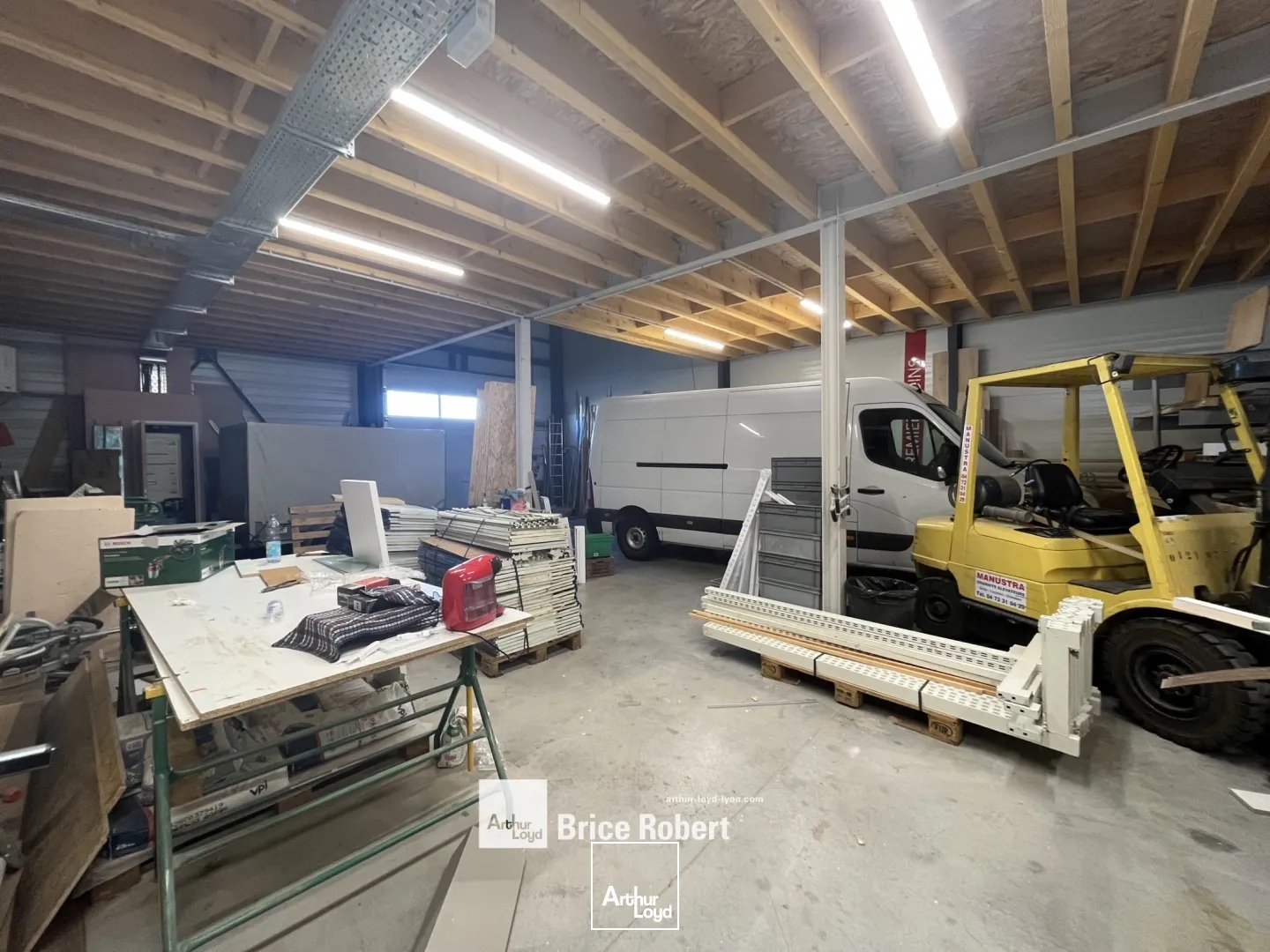 Locaux à vendre - 495m2 - Saint-Martin-En-Haut (69850)