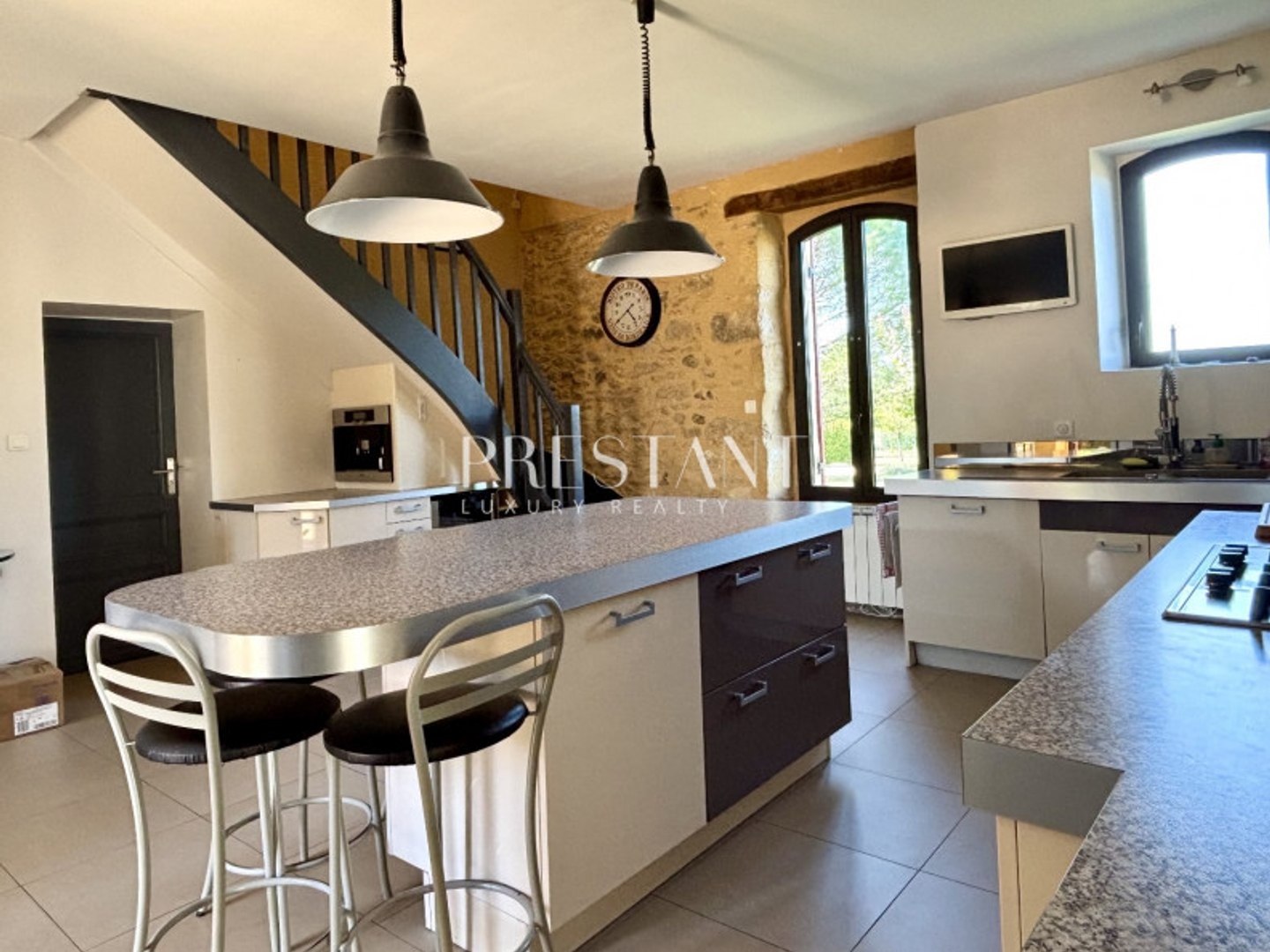 Maison à vendre - 16 pièces - 475m2 - Le Buisson-De-Cad... (24480)