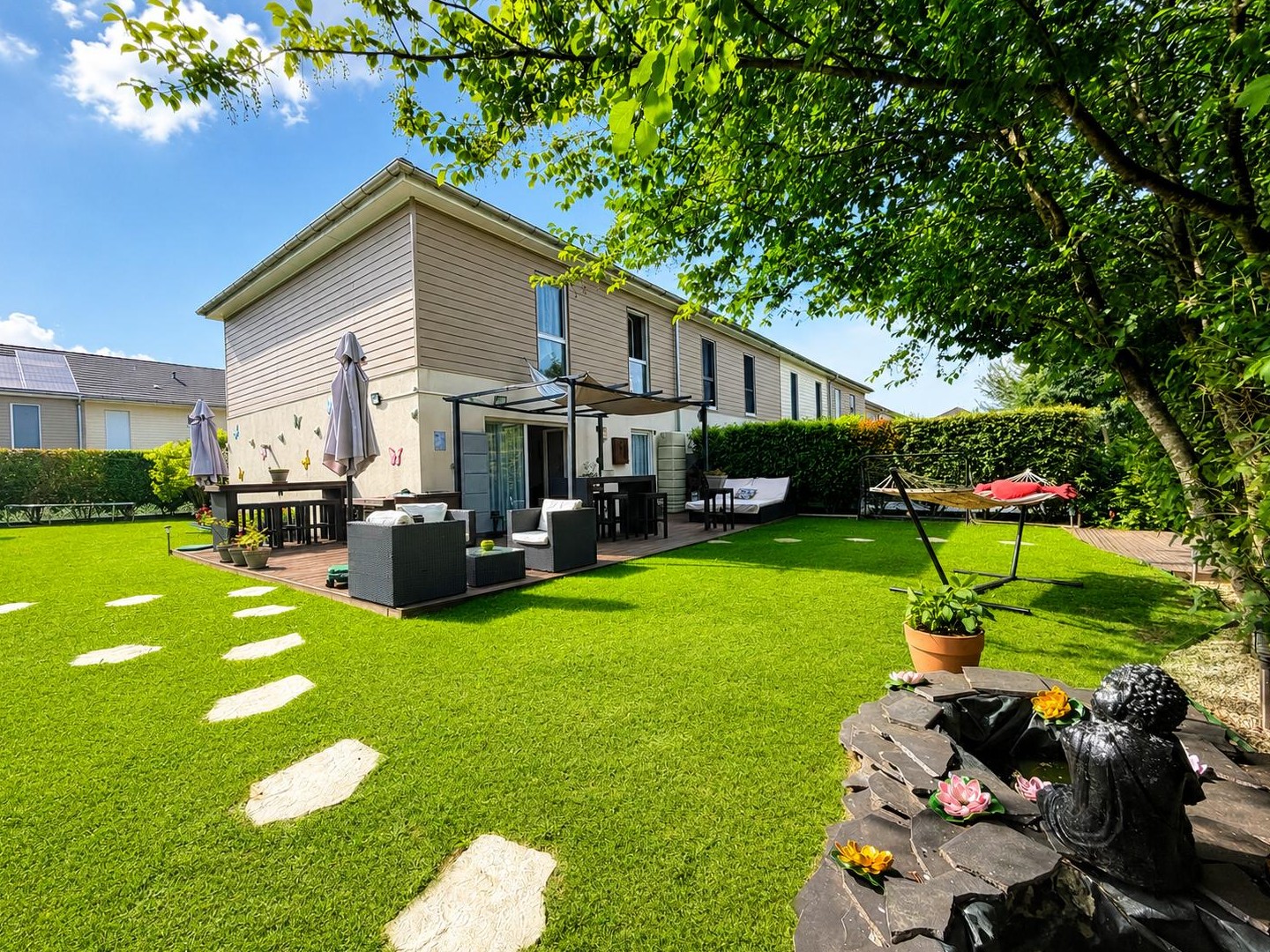 Maison familiale récente avec piscine et 377 m² de terrain