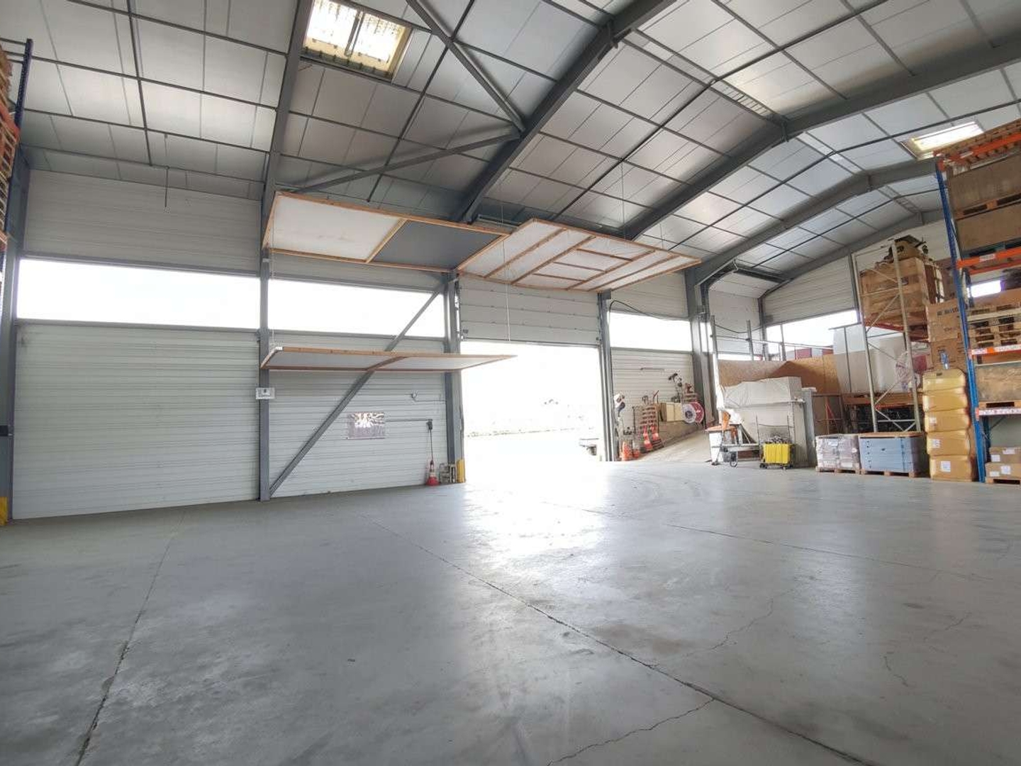 A vendre atelier Pro 2006 + bureau agglo Rodez