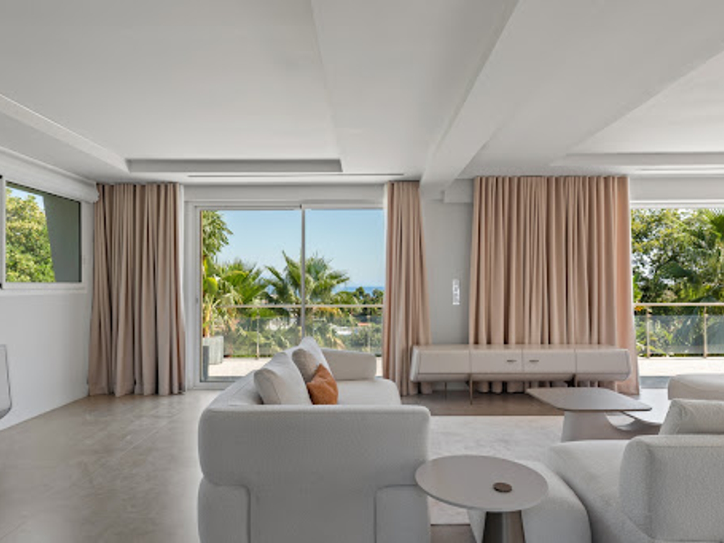 Maison à vendre - 8 pièces - 320m2 - Antibes (06160)