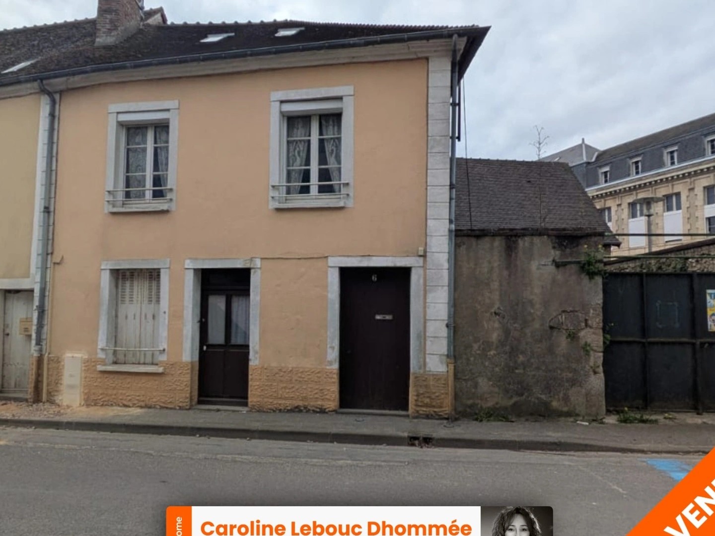 Belle Opportunité en Centre-Ville de Bellême : Maison à Restaurer avec Jardin et Garage
