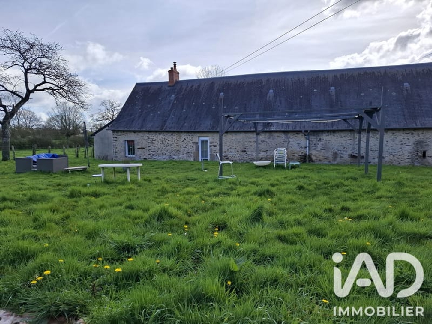 Maison à vendre - 3 pièces - 83m2 - Parennes (72140)