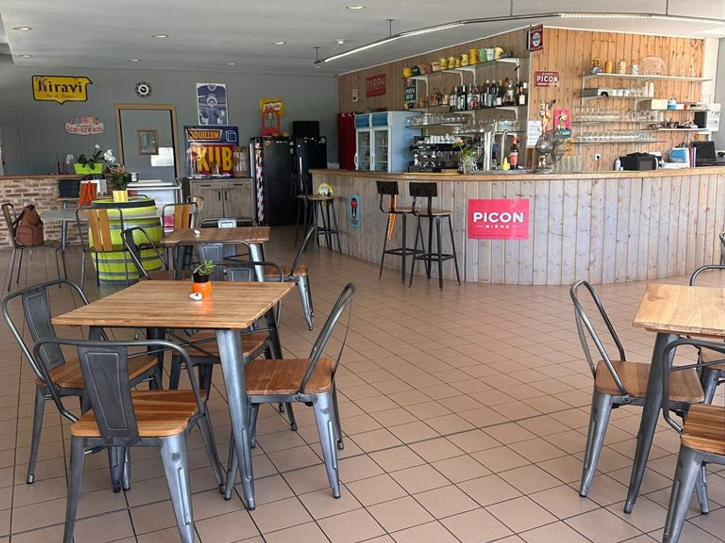 Fonds de commerce 150 m²