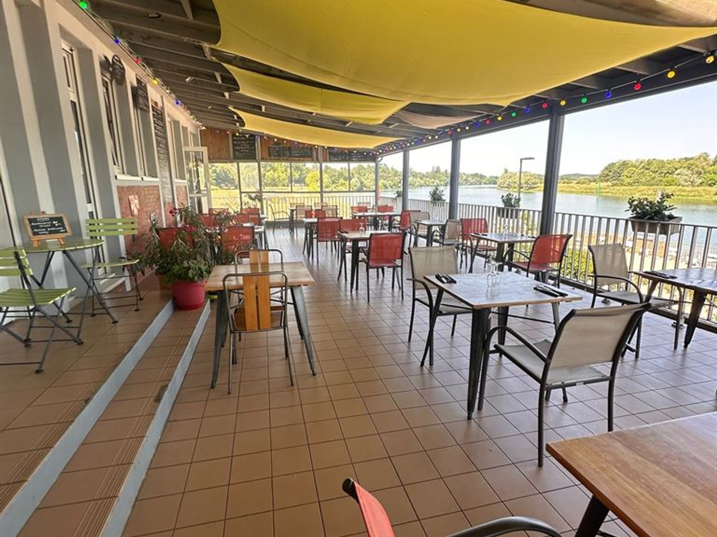 Magasin à vendre - 150m2 - Chalon-Sur-Saône (71100)