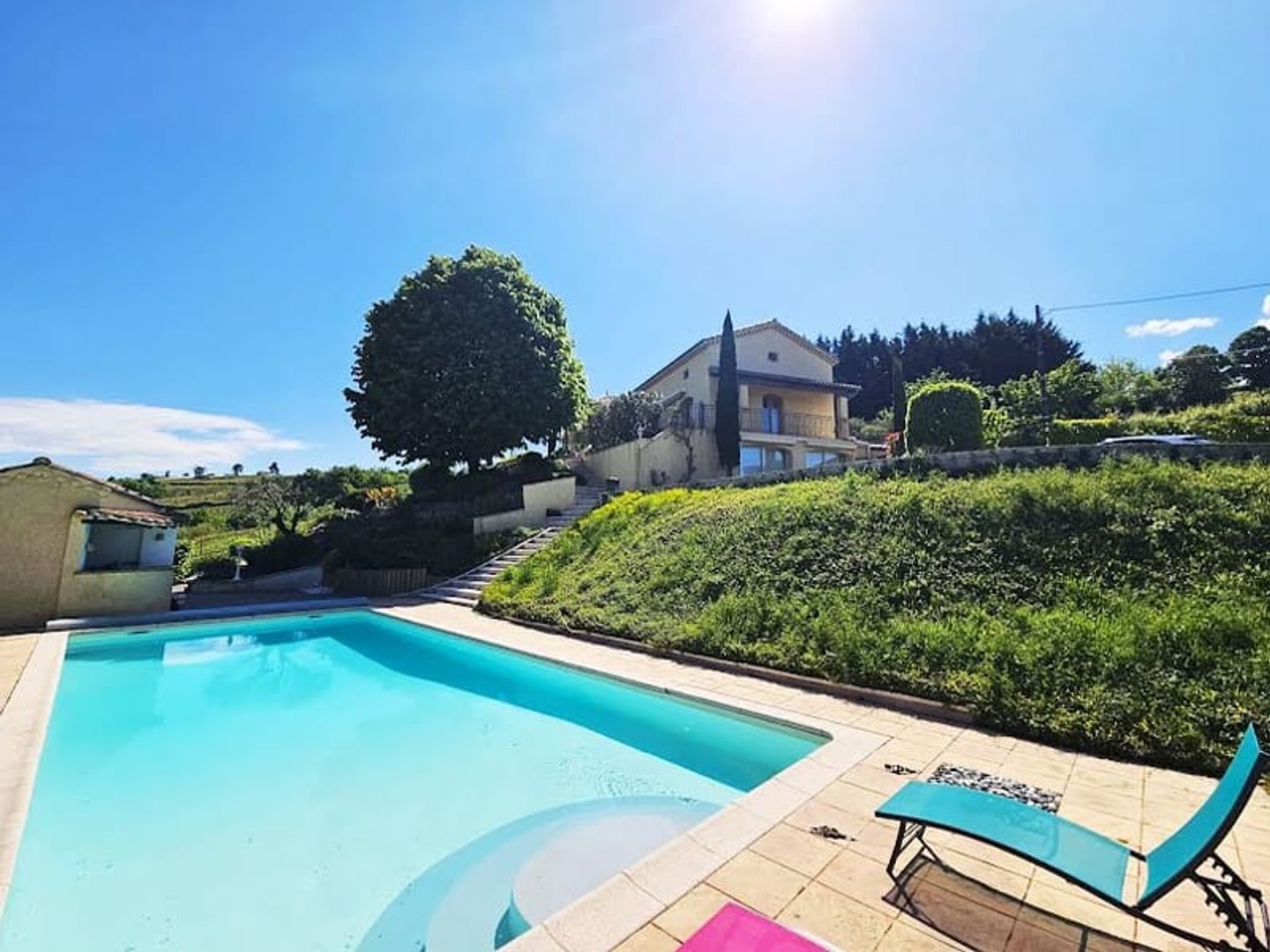 Villa 8 pièces 200 m²