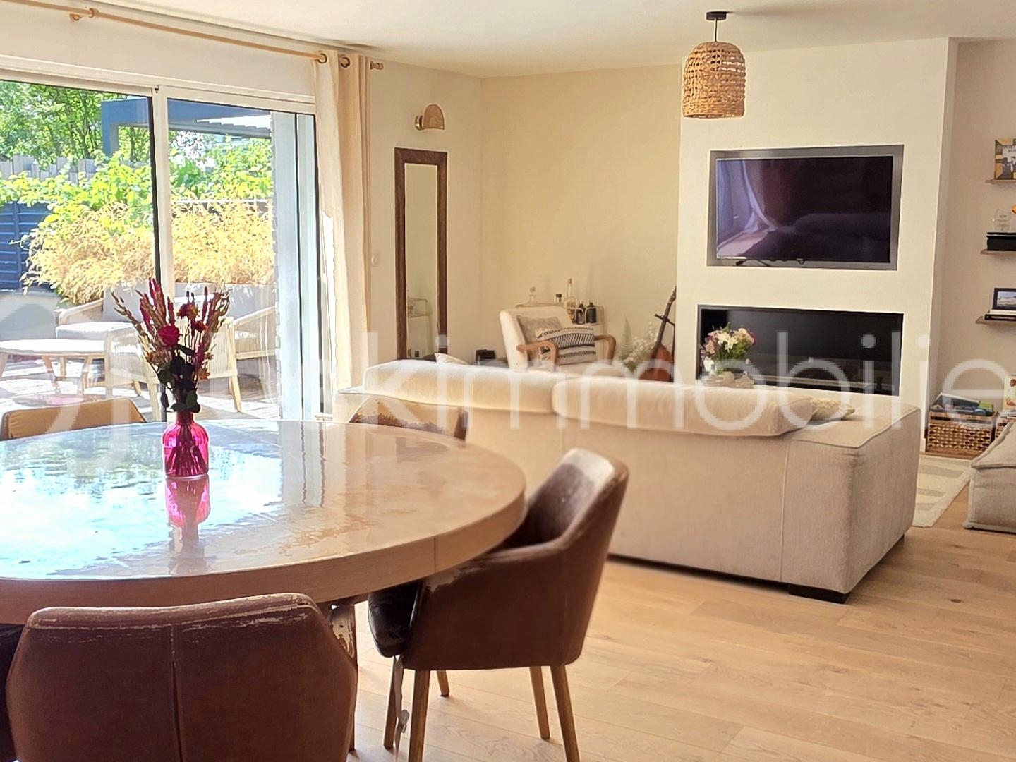 Maison 6 pièces 140 m²