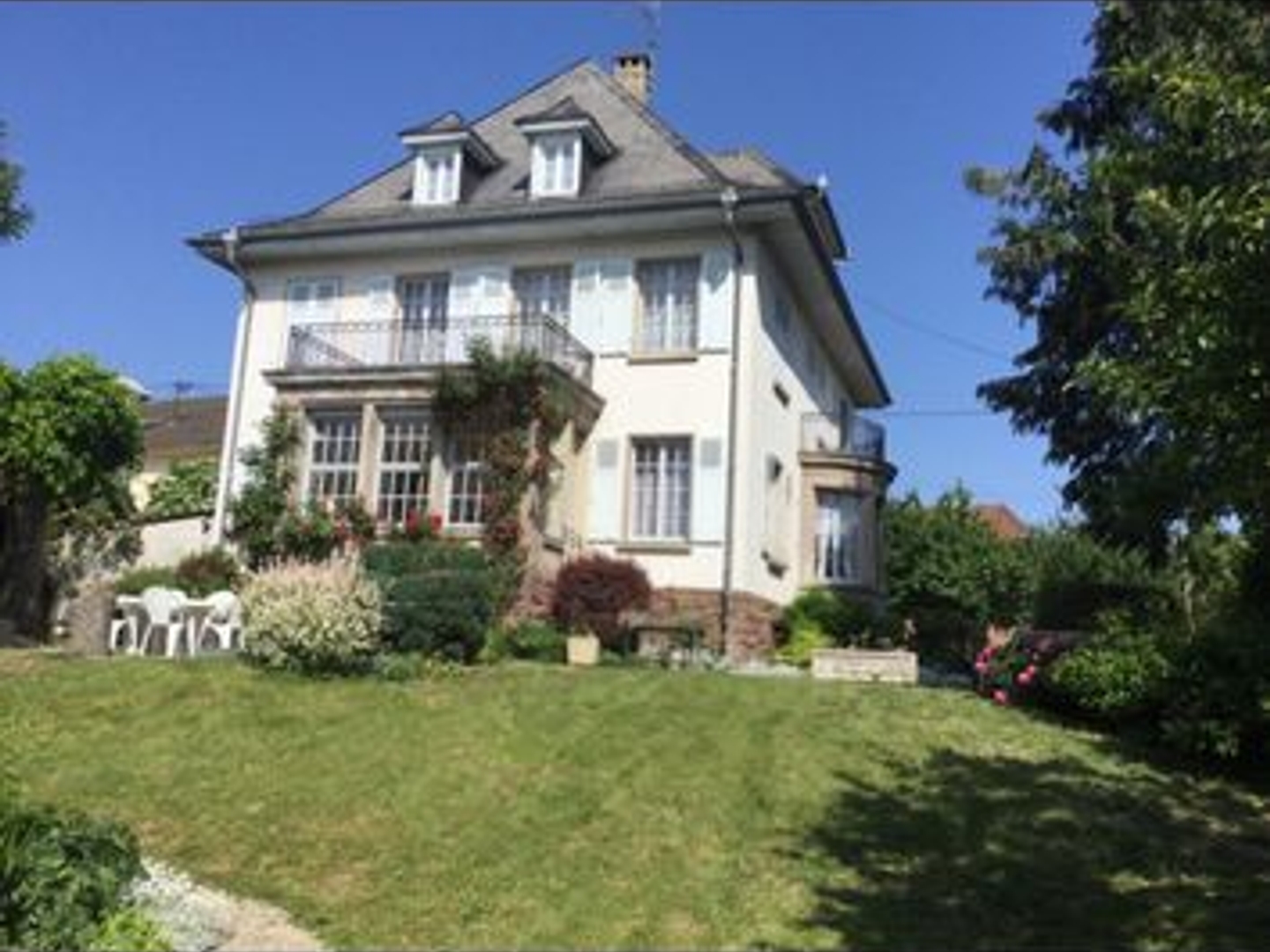 Villa 11 pièces 273 m²