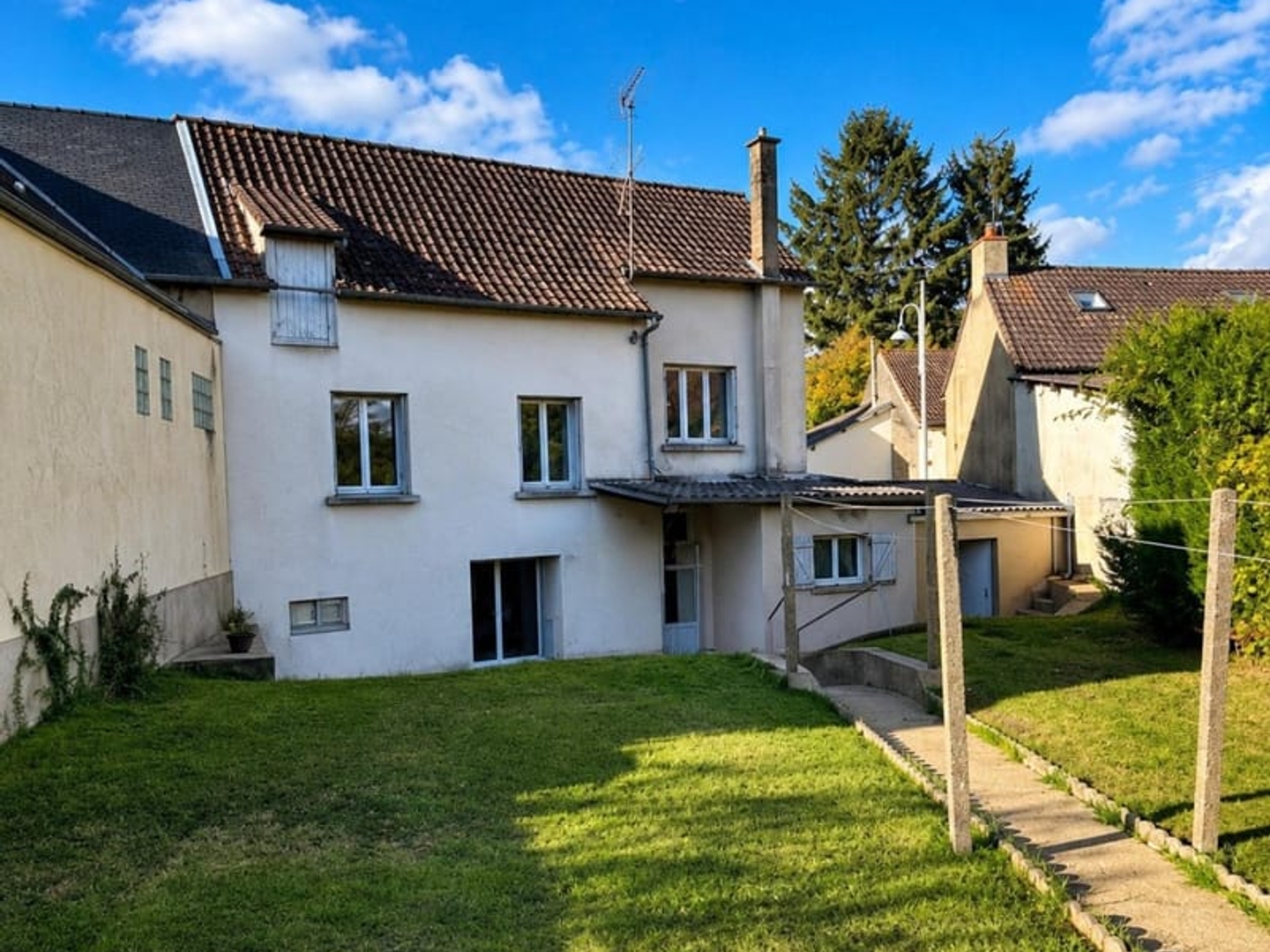 Maison à vendre - 4 pièces - 80m2 - Saint-Aubin-De-Lo... (72130)