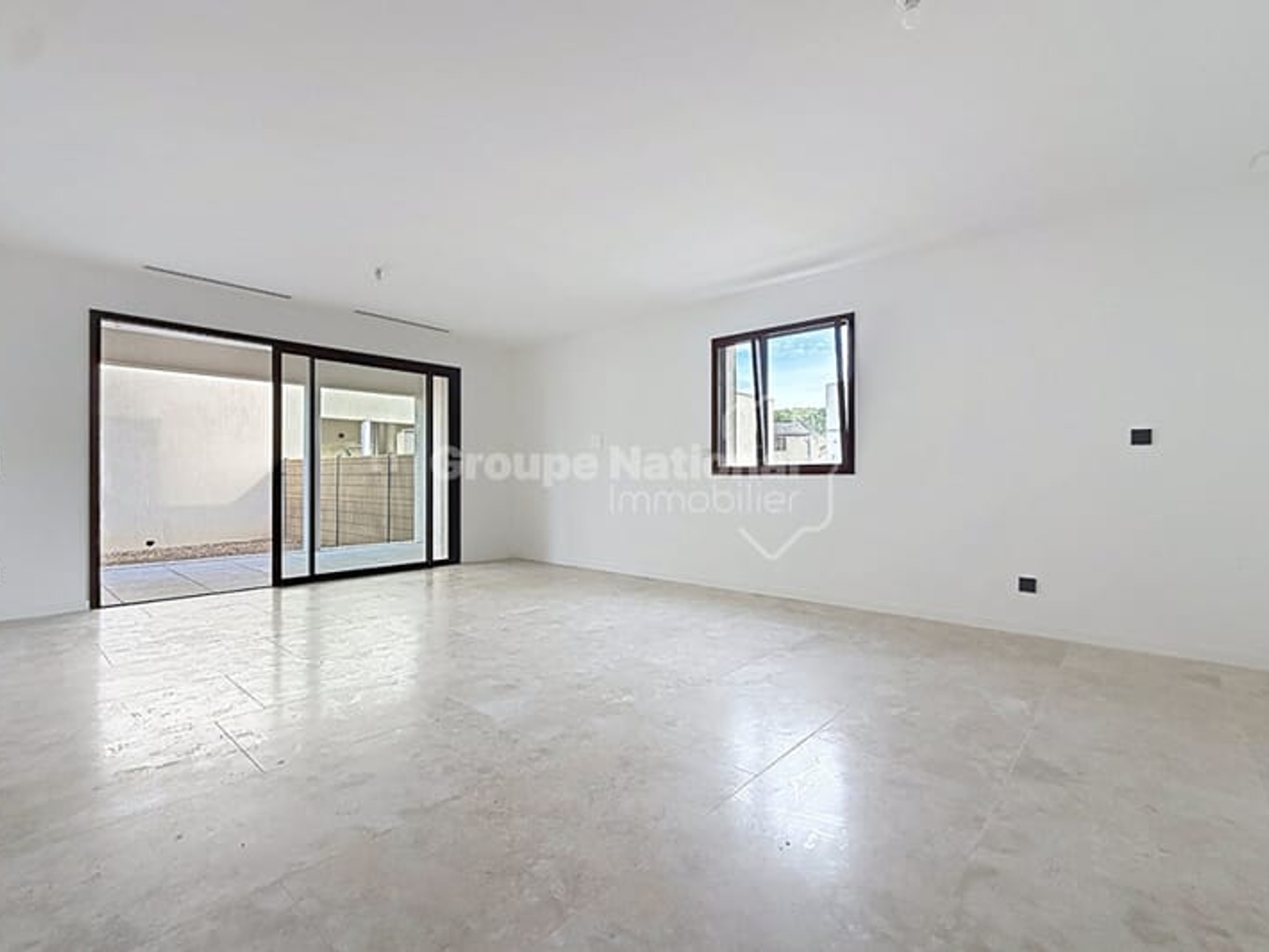 Appartement à vendre - 3 pièces - 66m2 - Taillades (84300)