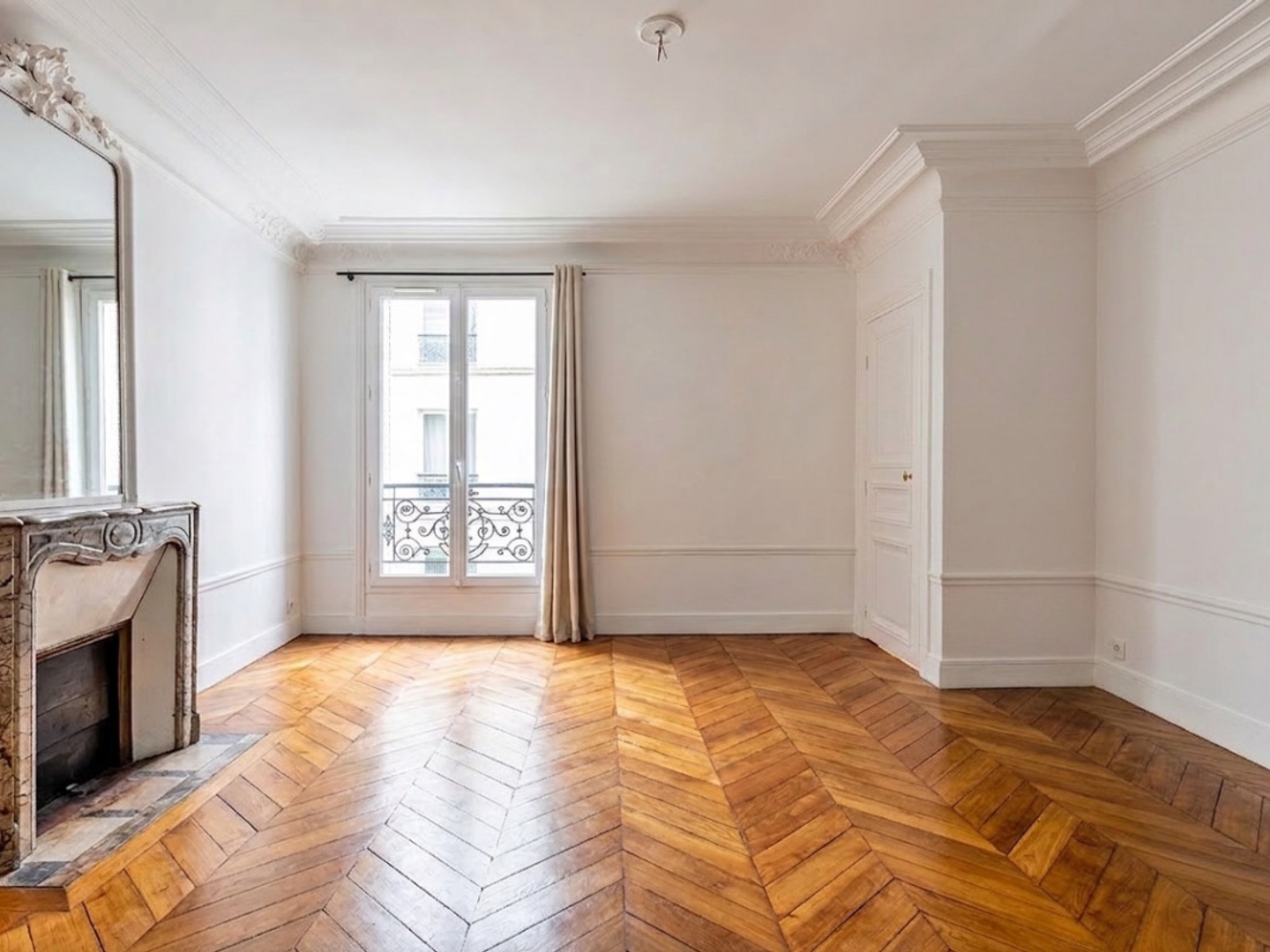 Locaux à vendre - 5 pièces - 170m2 - Paris 9e (75009)